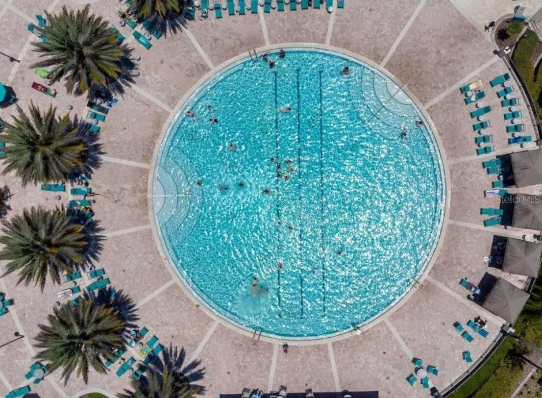 Oasis pool - 949 LEADER ST, DAVENPORT
