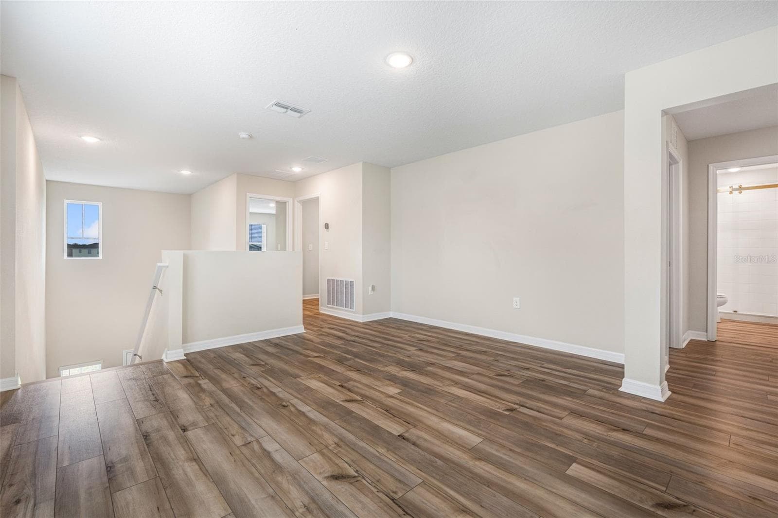 Upstairs landing - 7653 DEPOT LOOP, PARRISH