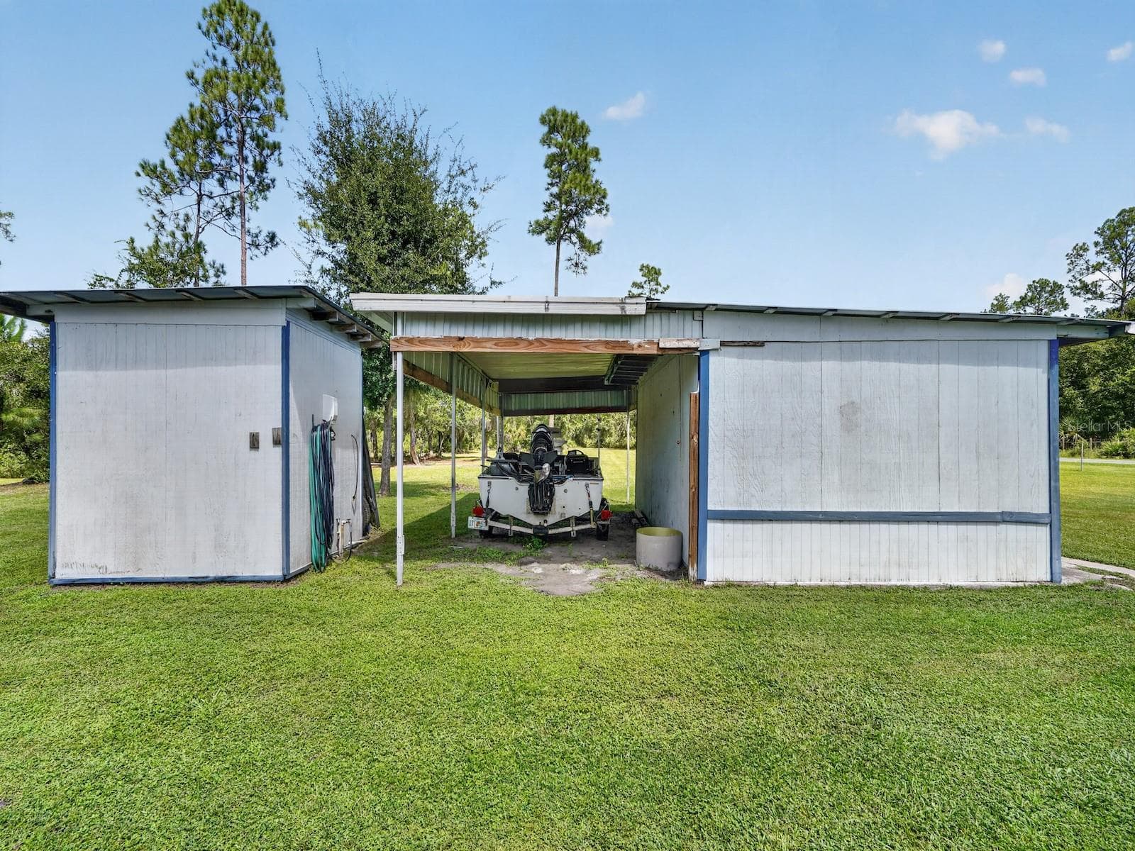 Manufactured Home at 18748 NE 148TH TERRACE RD, FORT MC COY, photo 43 of 53