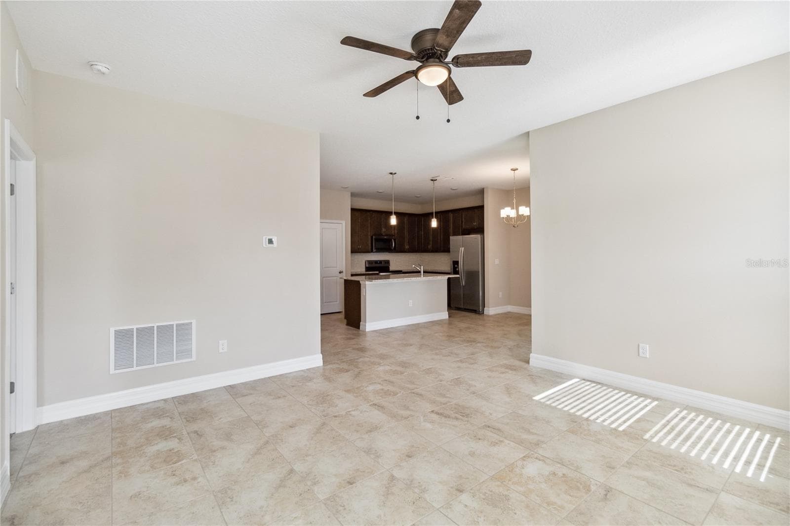 Single Family Residence at 1247 SILO DR, ST CLOUD, photo 12 of 32