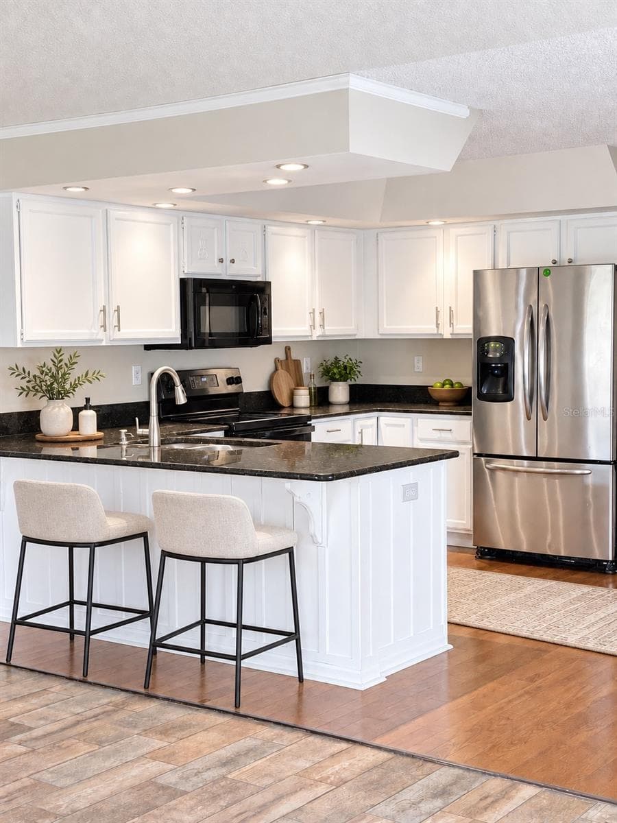 Staged - 1912 ELK SPRING DR, BRANDON