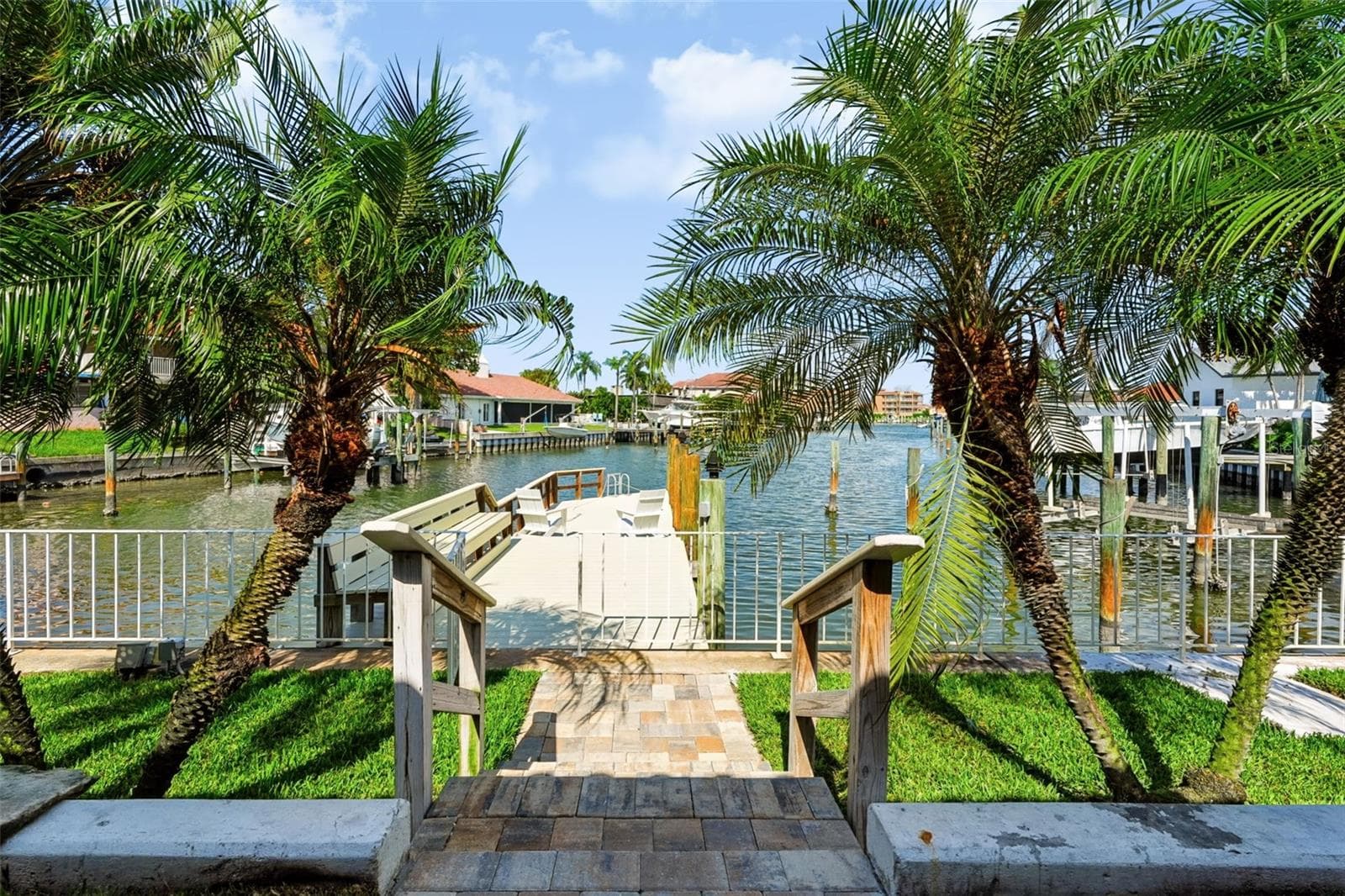 Single Family Residence at 5962 LEELAND ST S, ST PETERSBURG, photo 20 of 75