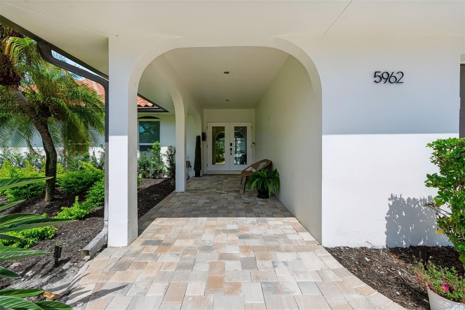Single Family Residence at 5962 LEELAND ST S, ST PETERSBURG, photo 25 of 75