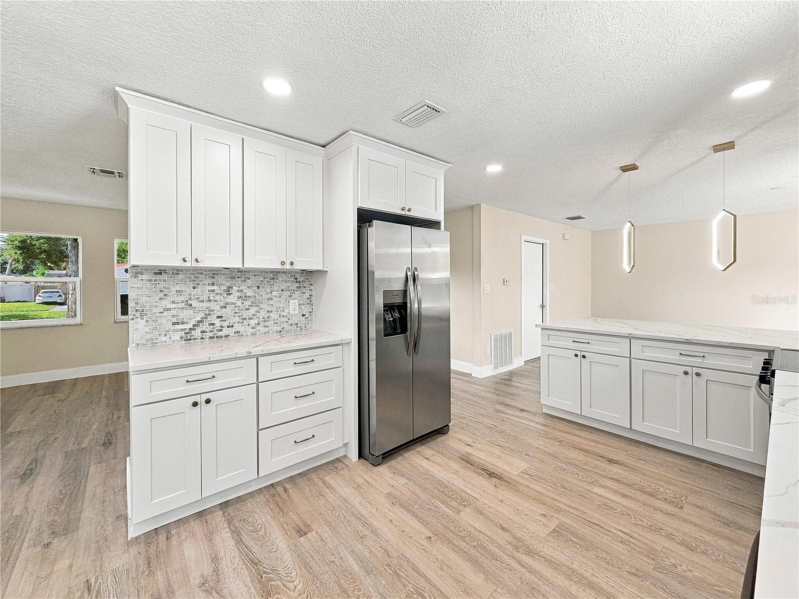 Single Family Residence at 7015 CRESTLAKE DR, ORLANDO, photo 2 of 27