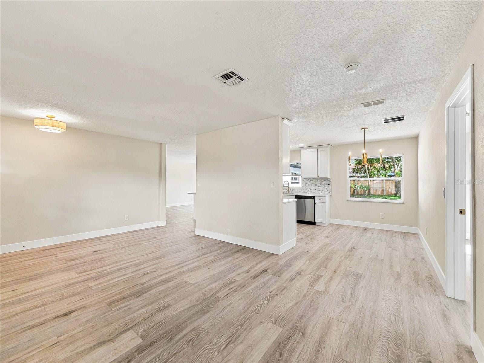 Single Family Residence at 7015 CRESTLAKE DR, ORLANDO, photo 15 of 27