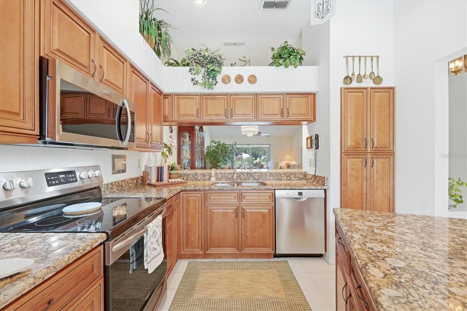 Condominium at 6089 CLUBSIDE DR #7686, SARASOTA, photo 15 of 36