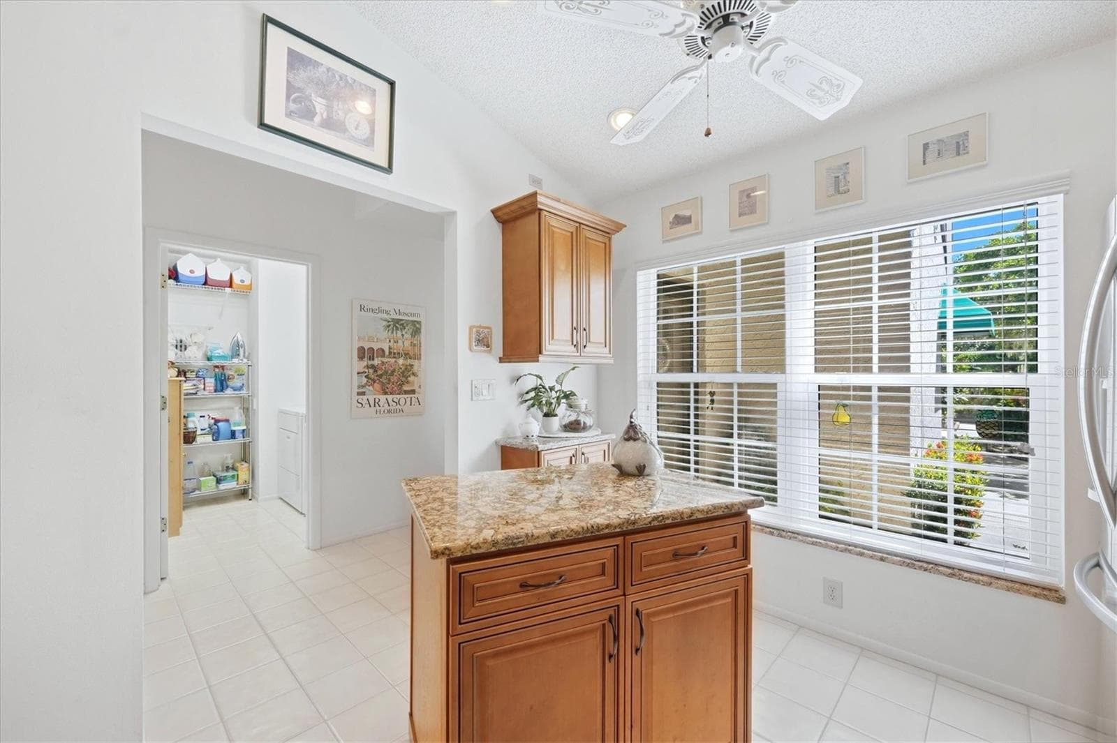 Condominium at 6089 CLUBSIDE DR #7686, SARASOTA, photo 16 of 36