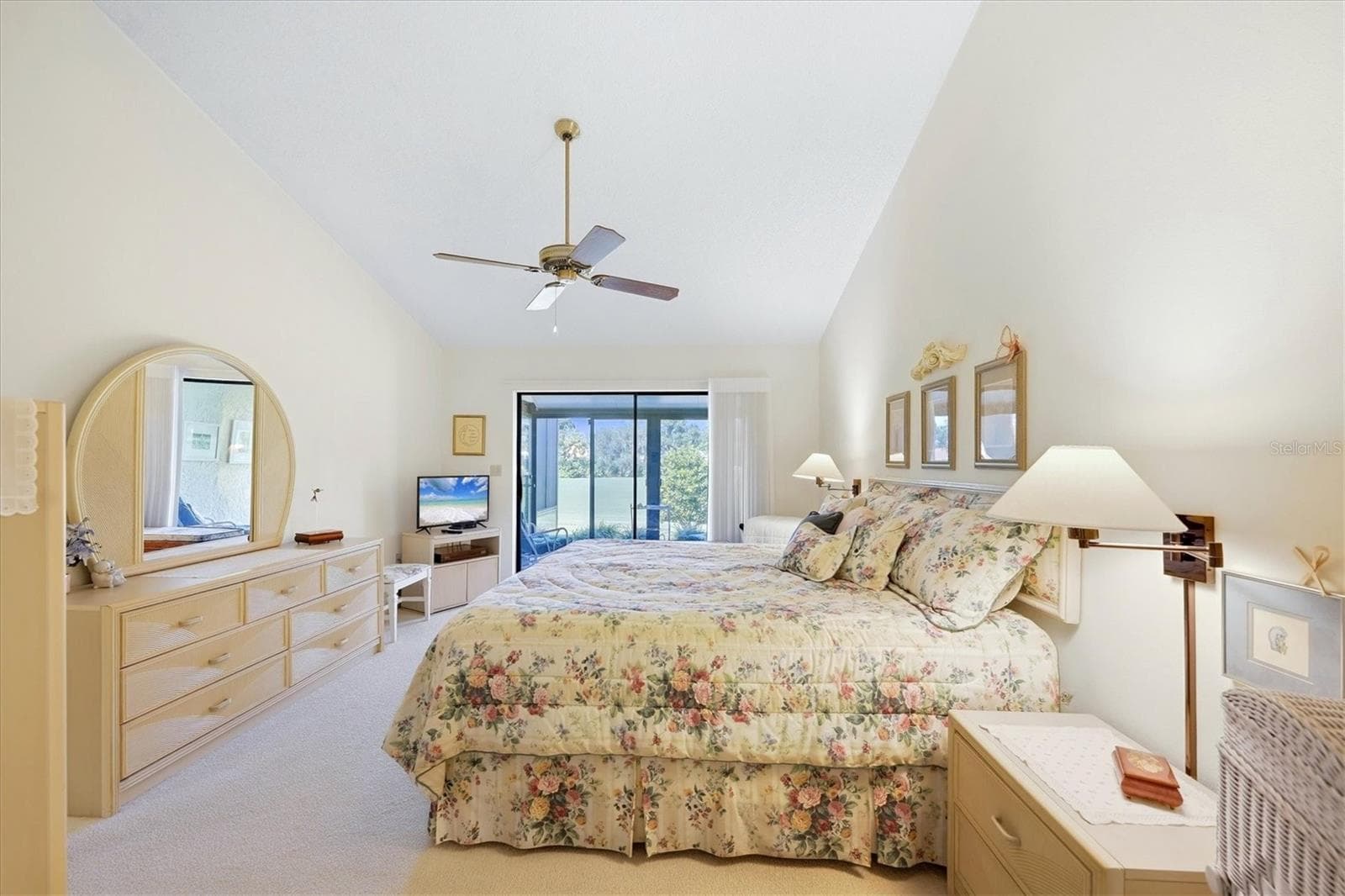 Condominium at 6089 CLUBSIDE DR #7686, SARASOTA, photo 17 of 36