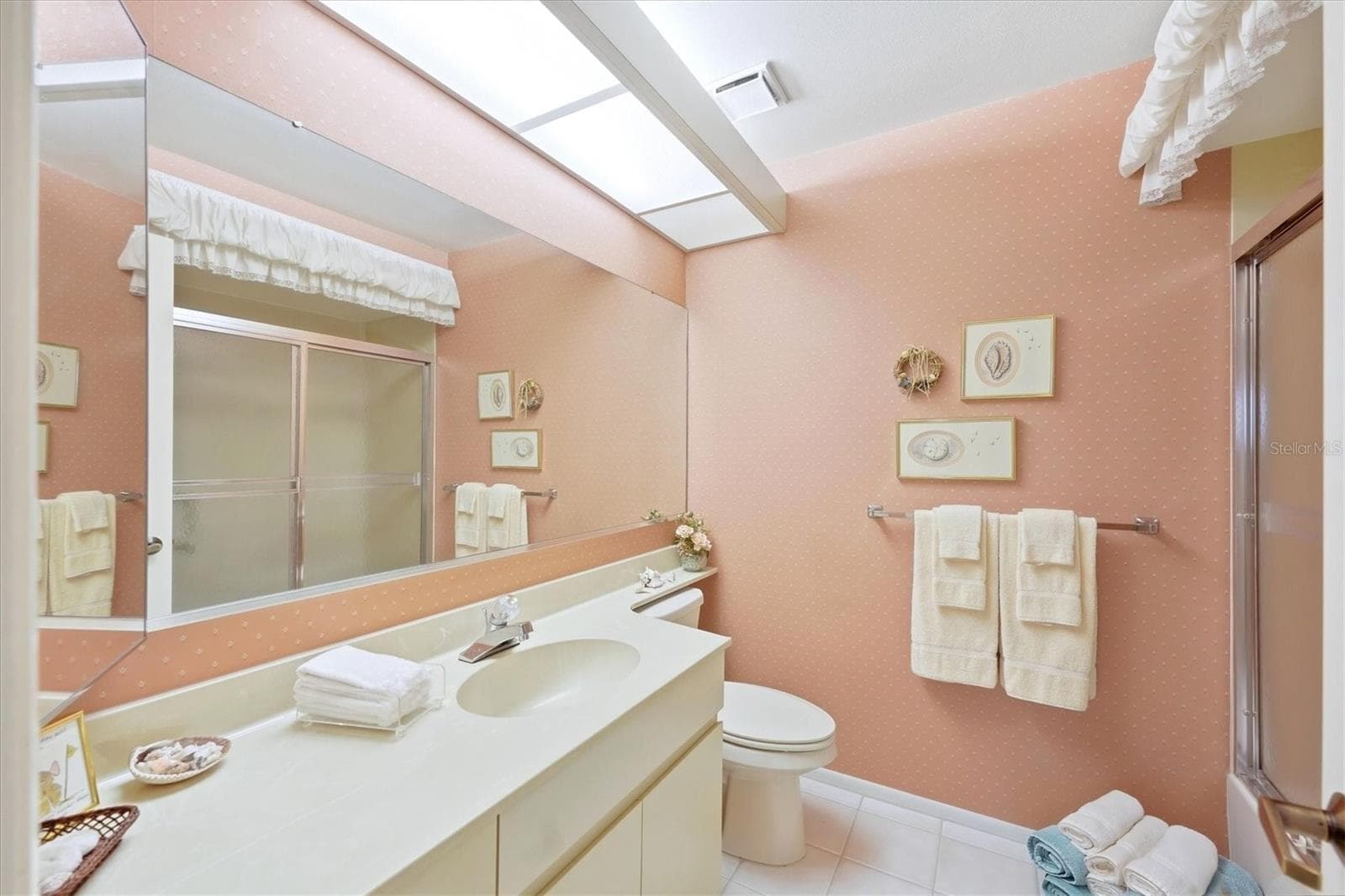 Condominium at 6089 CLUBSIDE DR #7686, SARASOTA, photo 25 of 36