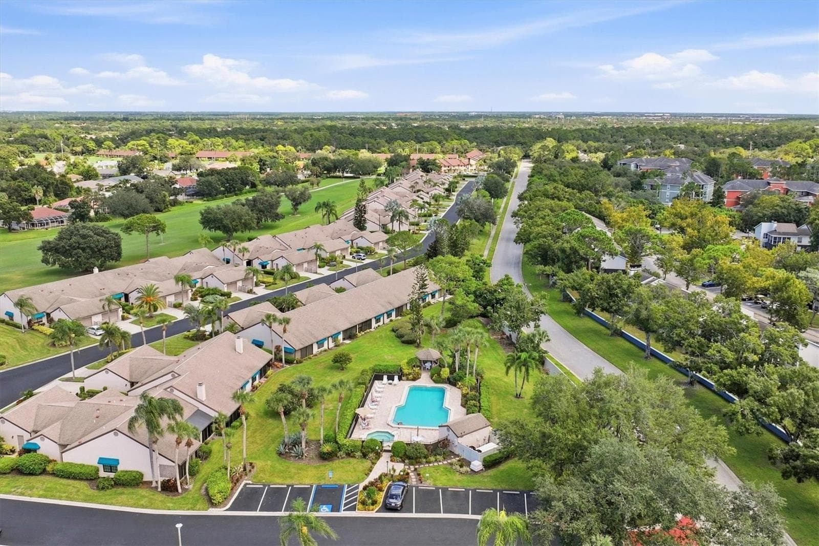 Condominium at 6089 CLUBSIDE DR #7686, SARASOTA, photo 32 of 36