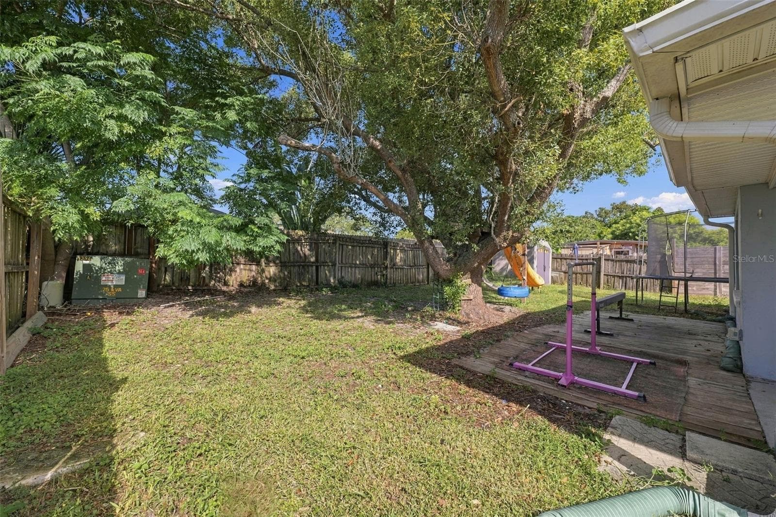 Single Family Residence at 10025 SLEEPY HOLLOW LN, PORT RICHEY, photo 24 of 27