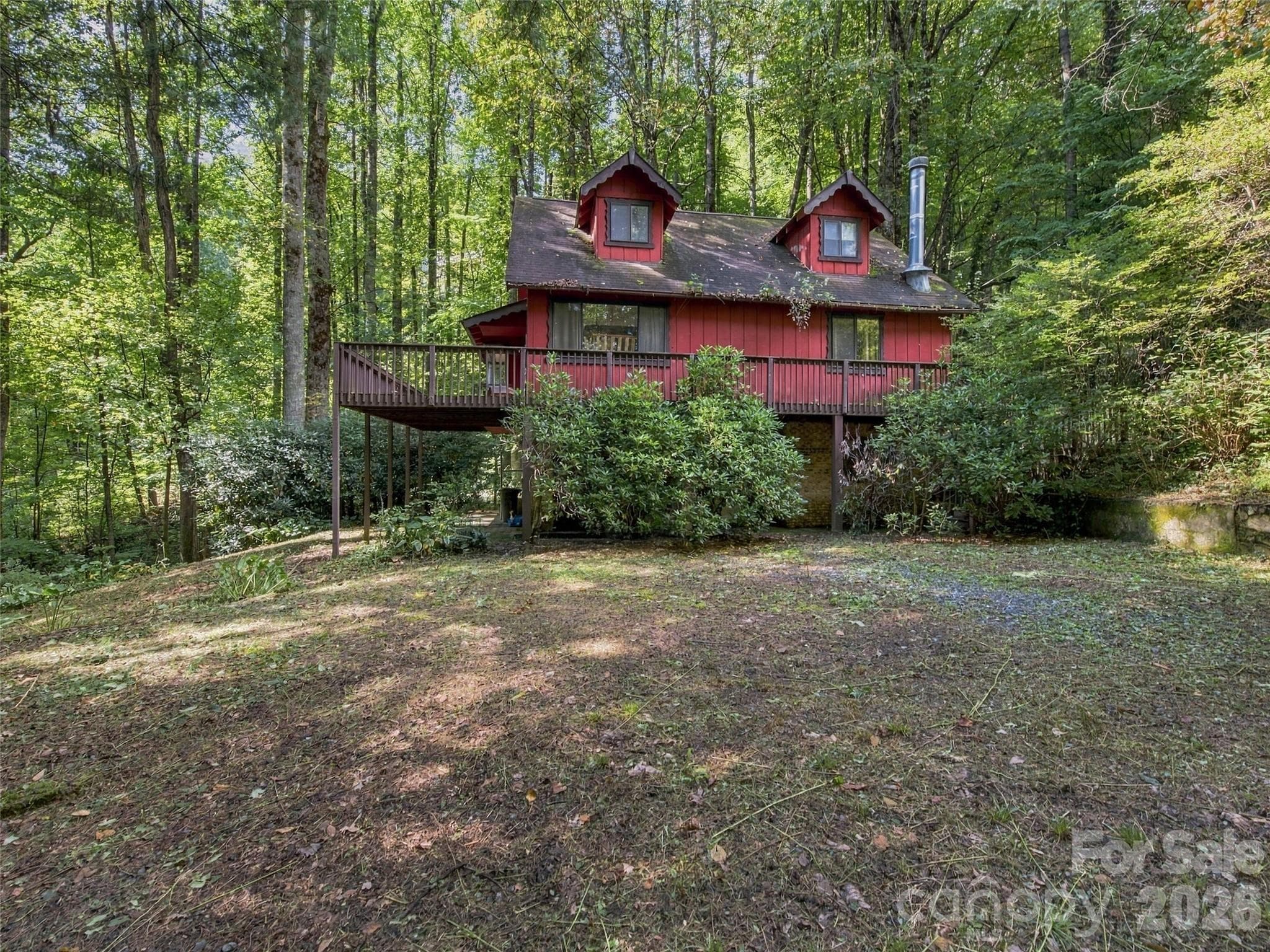 Single Family Residence at 151 Tiger Lily Lane, Waynesville, photo 3 of 26
