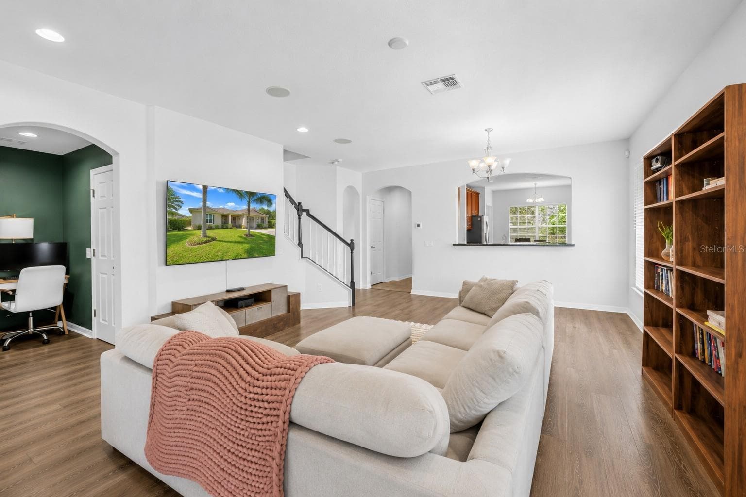 Living/Dining Area - 7717 TANGLE BROOK BLVD, GIBSONTON