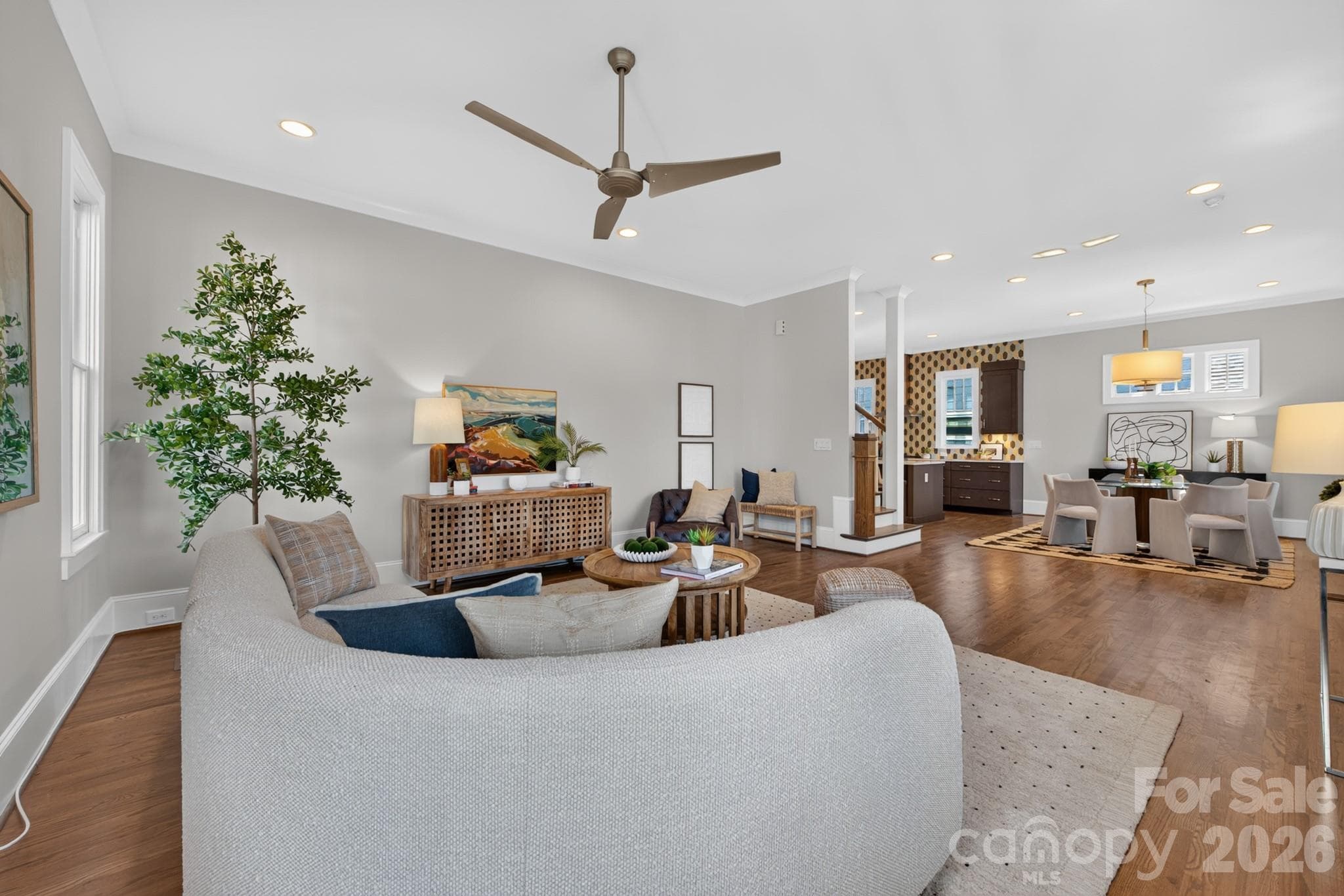 Spacious and bright with a southern-facing front of the home. - 416 W Park Avenue, Charlotte