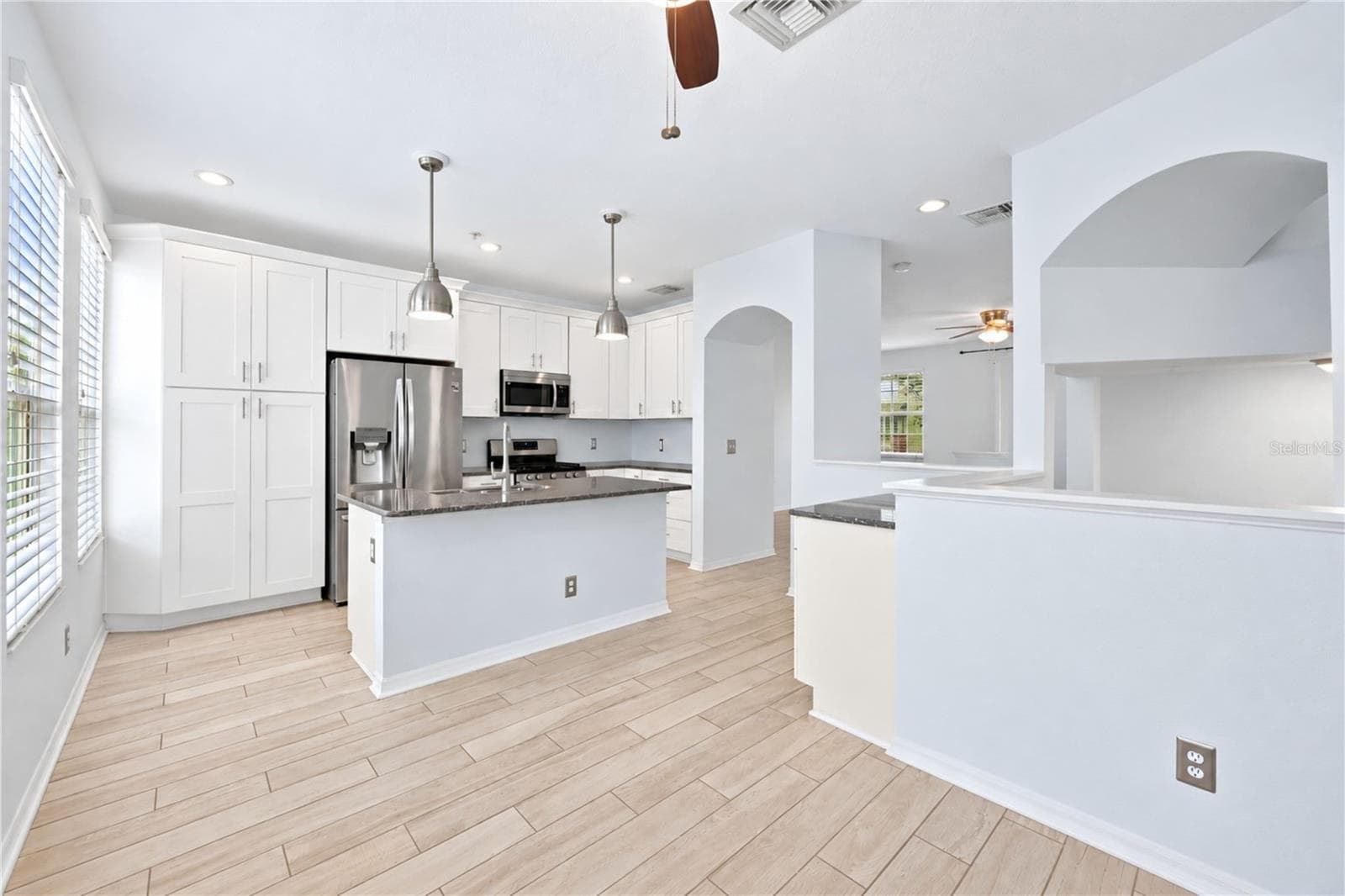 Townhouse at 3018 BAYSHORE POINTE DR, TAMPA, photo 14 of 57
