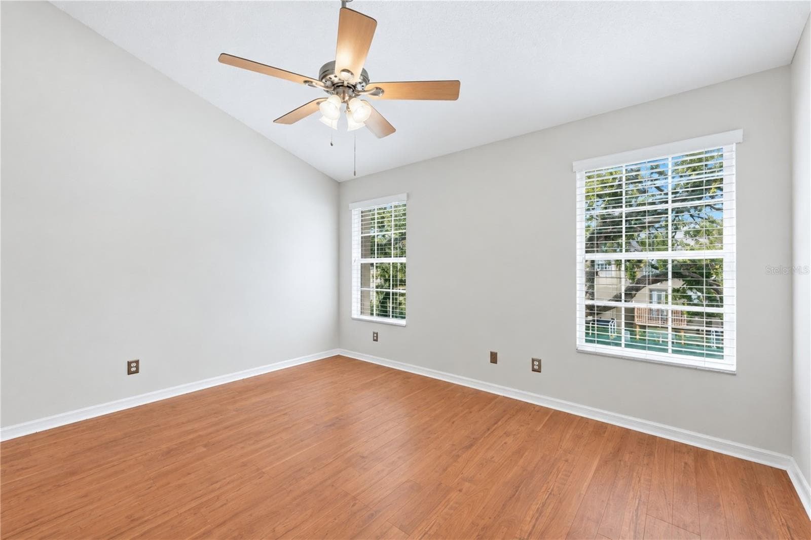 Townhouse at 3018 BAYSHORE POINTE DR, TAMPA, photo 25 of 57