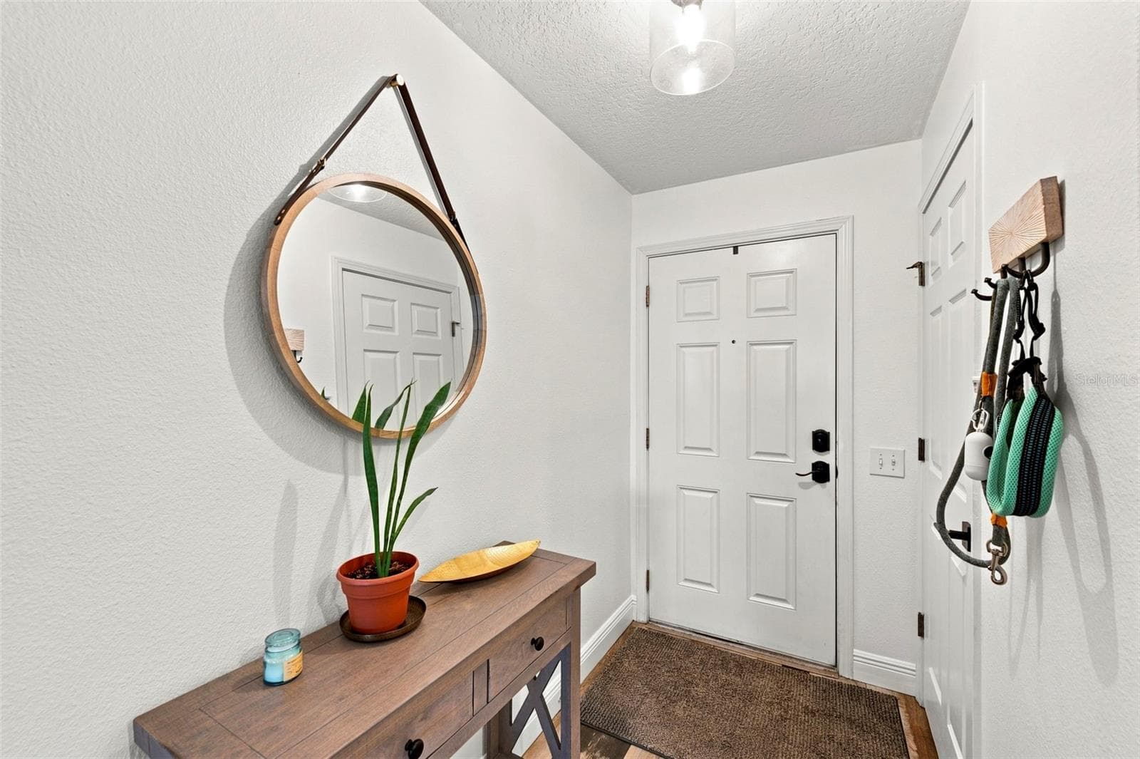 Townhouse at 2011 SEA FRONT CT, CLEARWATER, photo 8 of 58
