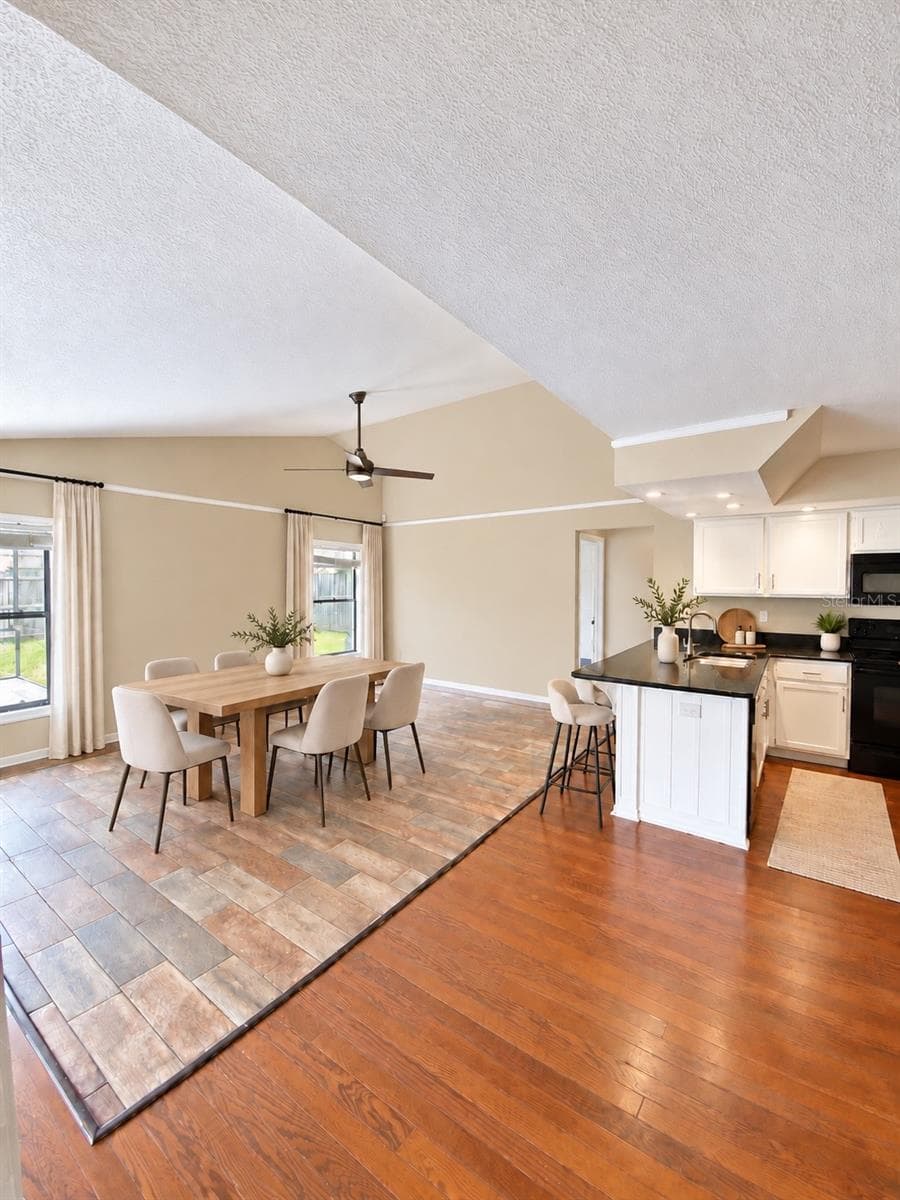 Staged - 1912 ELK SPRING DR, BRANDON