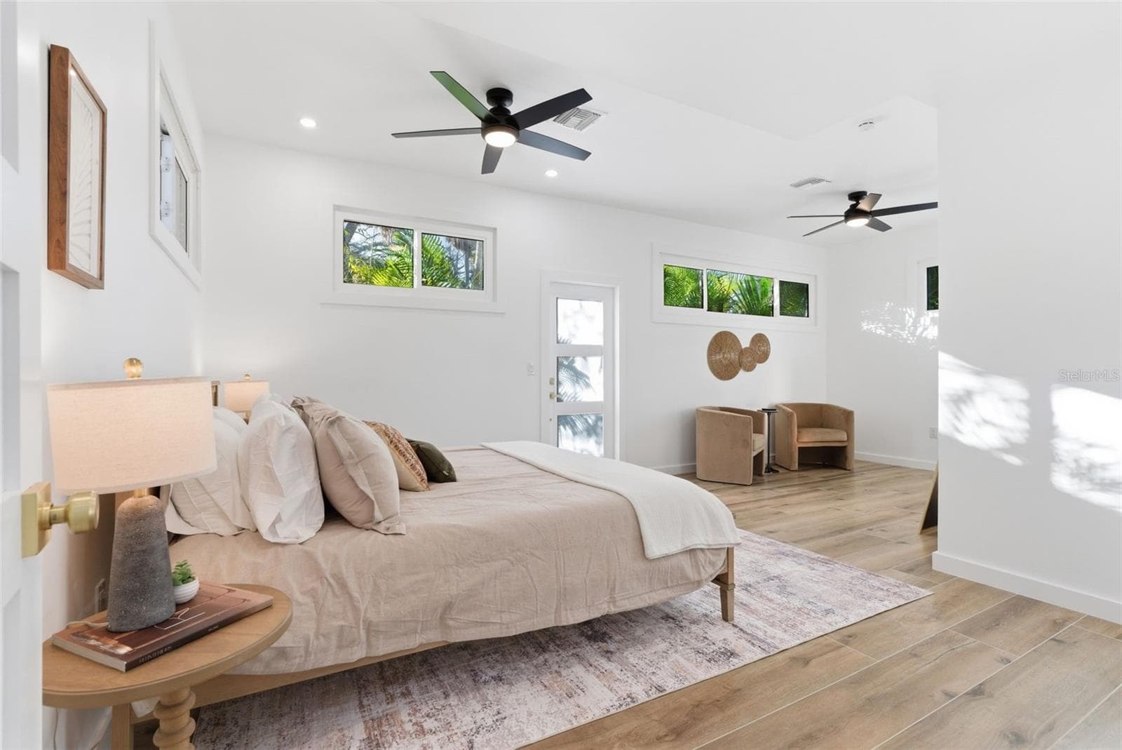 Single Family Residence at 4879 COMMONWEALTH DR, SARASOTA, photo 17 of 37