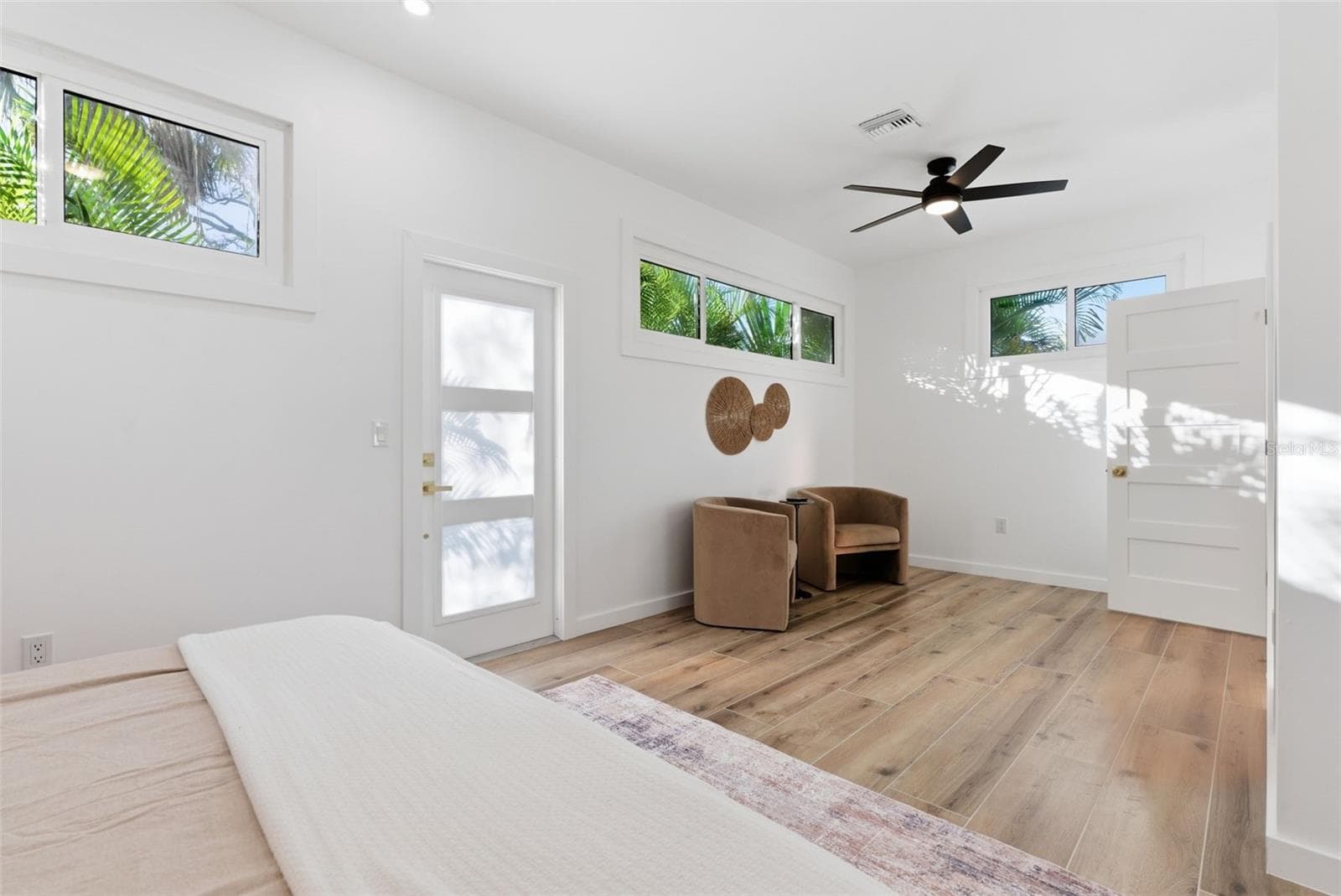 Single Family Residence at 4879 COMMONWEALTH DR, SARASOTA, photo 19 of 37