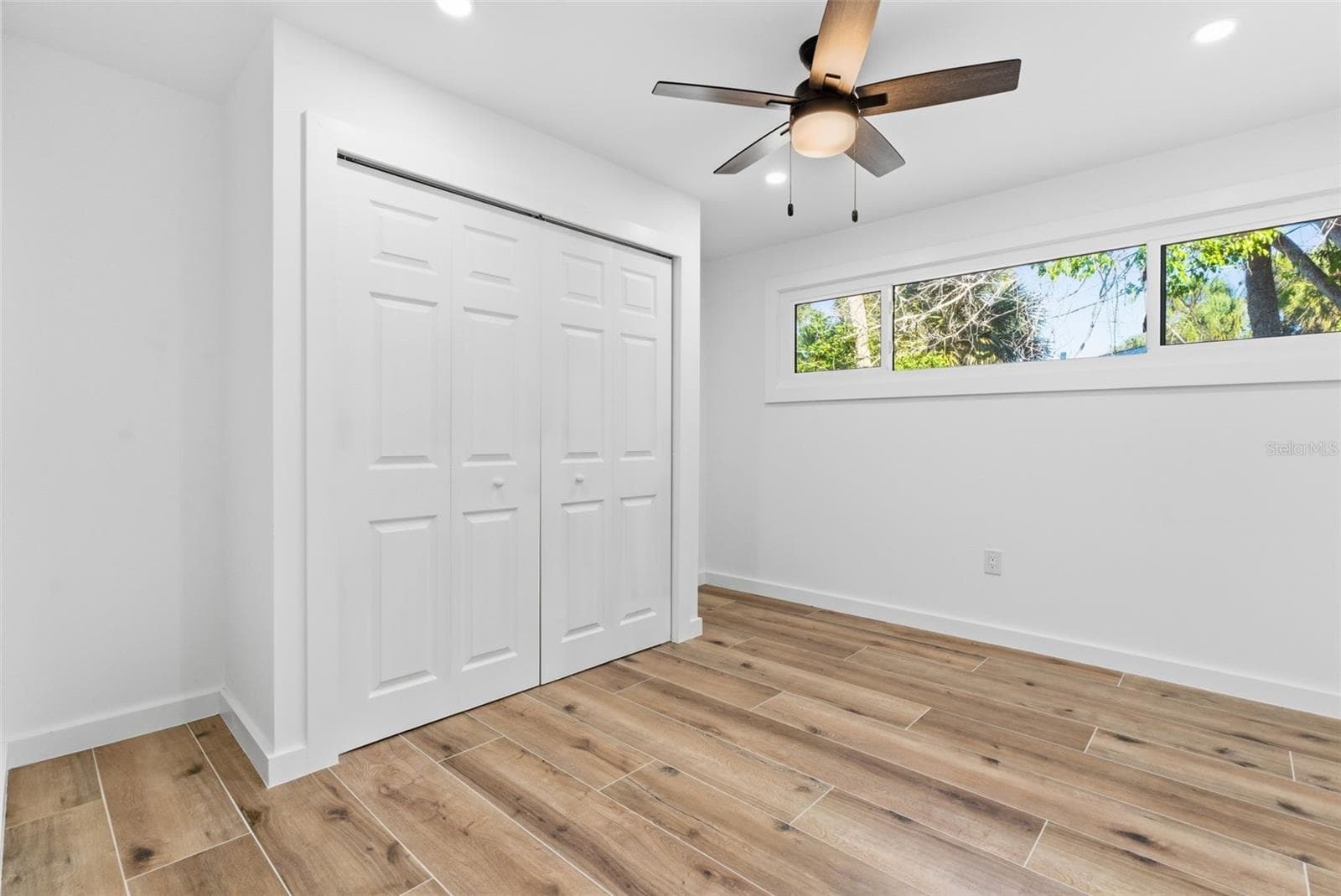 Single Family Residence at 4879 COMMONWEALTH DR, SARASOTA, photo 25 of 37