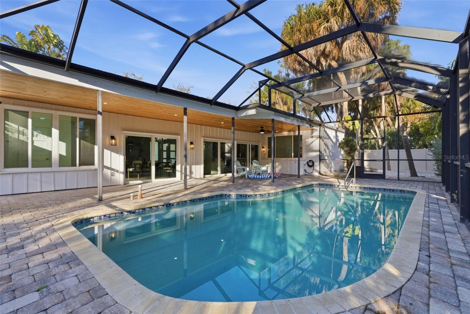 Single Family Residence at 4879 COMMONWEALTH DR, SARASOTA, photo 31 of 37