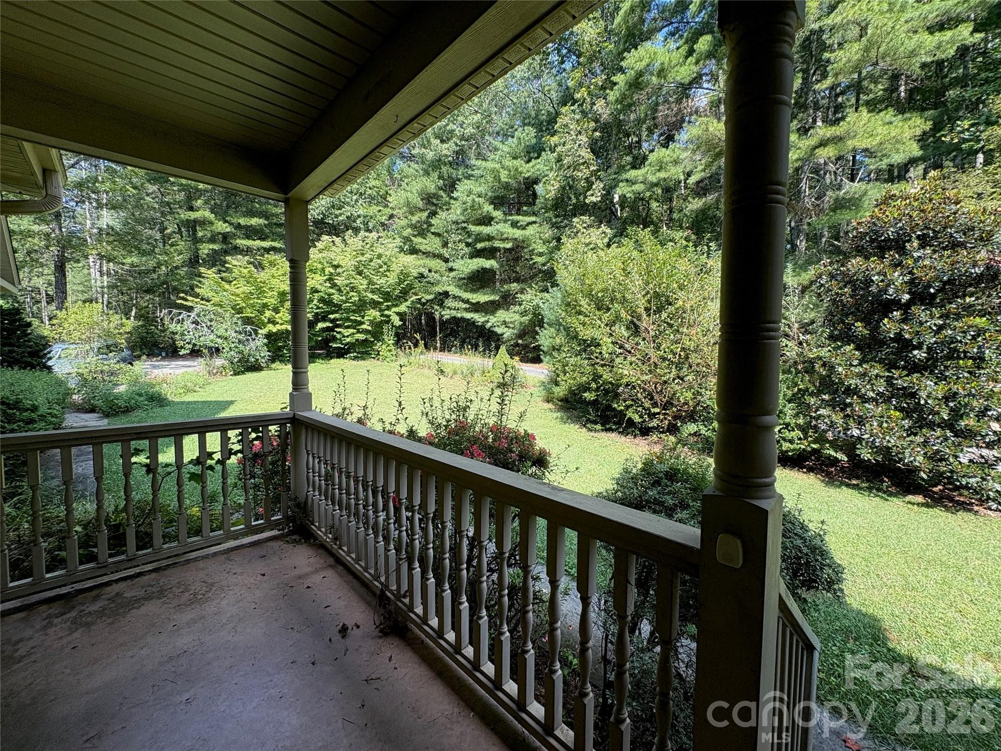 Single Family Residence at 502 Pace Road, Hendersonville, photo 32 of 40