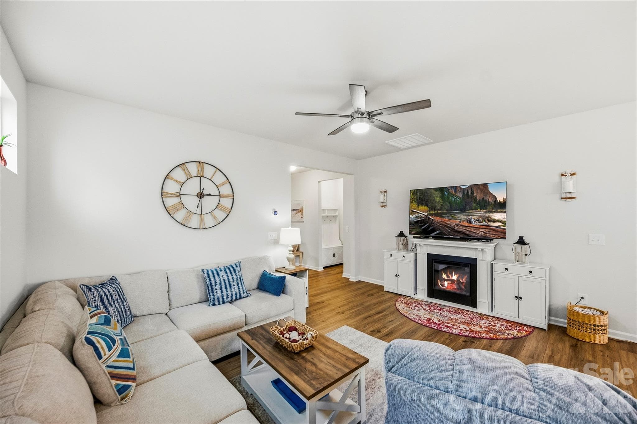 Single Family Residence at 1734 Otter Perch Lane, Fort Mill, photo 10 of 44