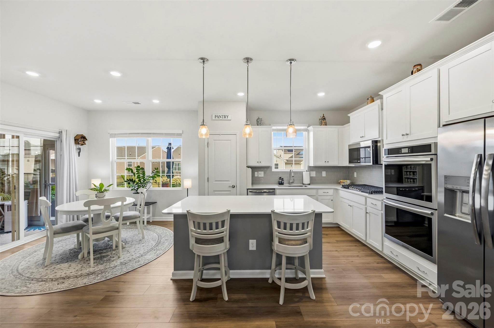 Quartz Countertops. - 1734 Otter Perch Lane, Fort Mill