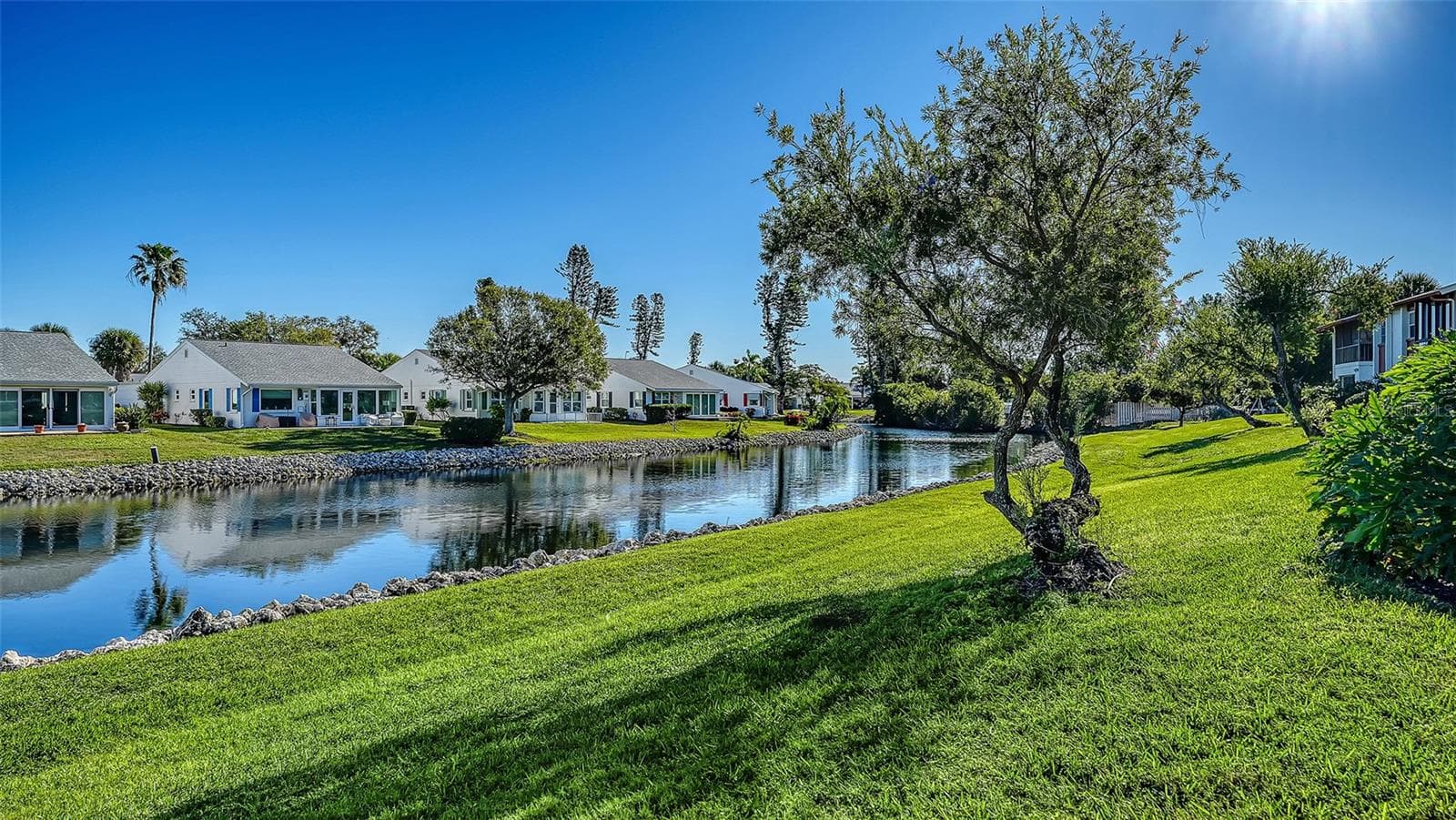 Lake View - 4868 INDEPENDENCE DR, BRADENTON