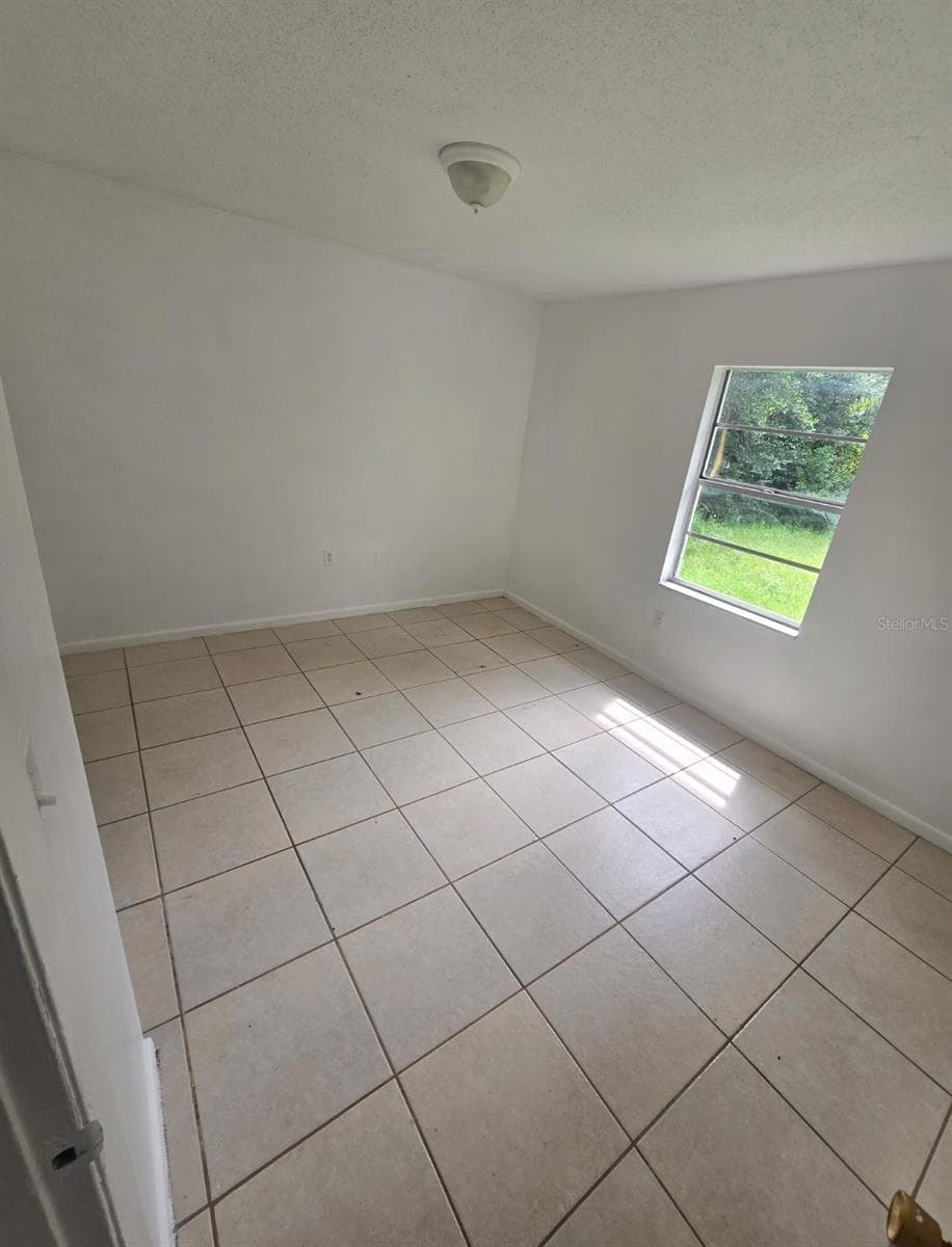 Single Family Residence at 1684 FORT SMITH BLVD, DELTONA, photo 5 of 12