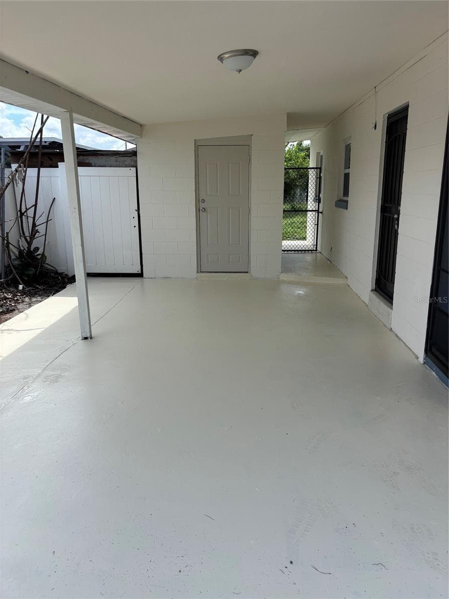 Single Family Residence at 4522 CARTER ST, ORLANDO, photo 4 of 12