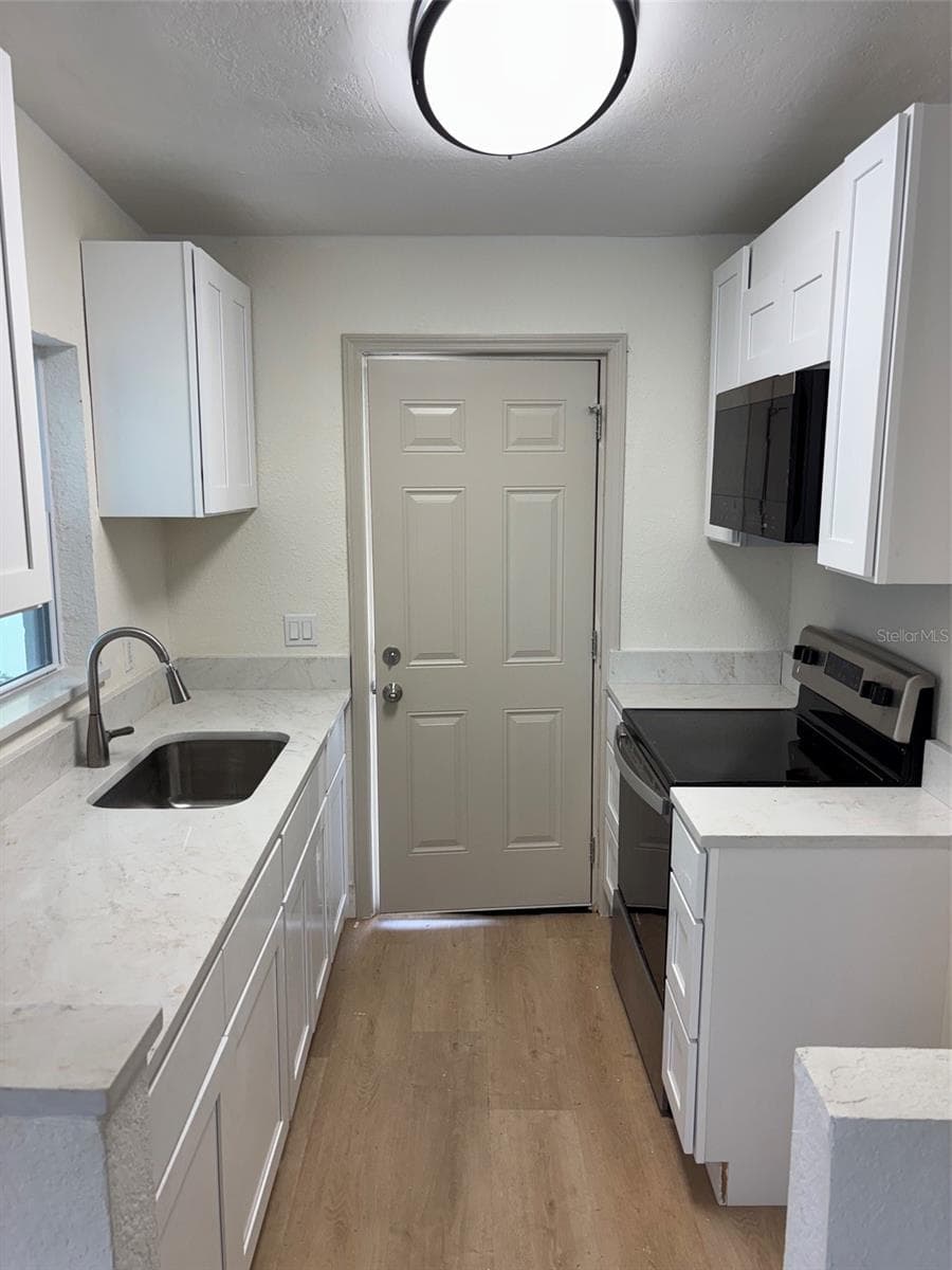 Single Family Residence at 4522 CARTER ST, ORLANDO, photo 8 of 12