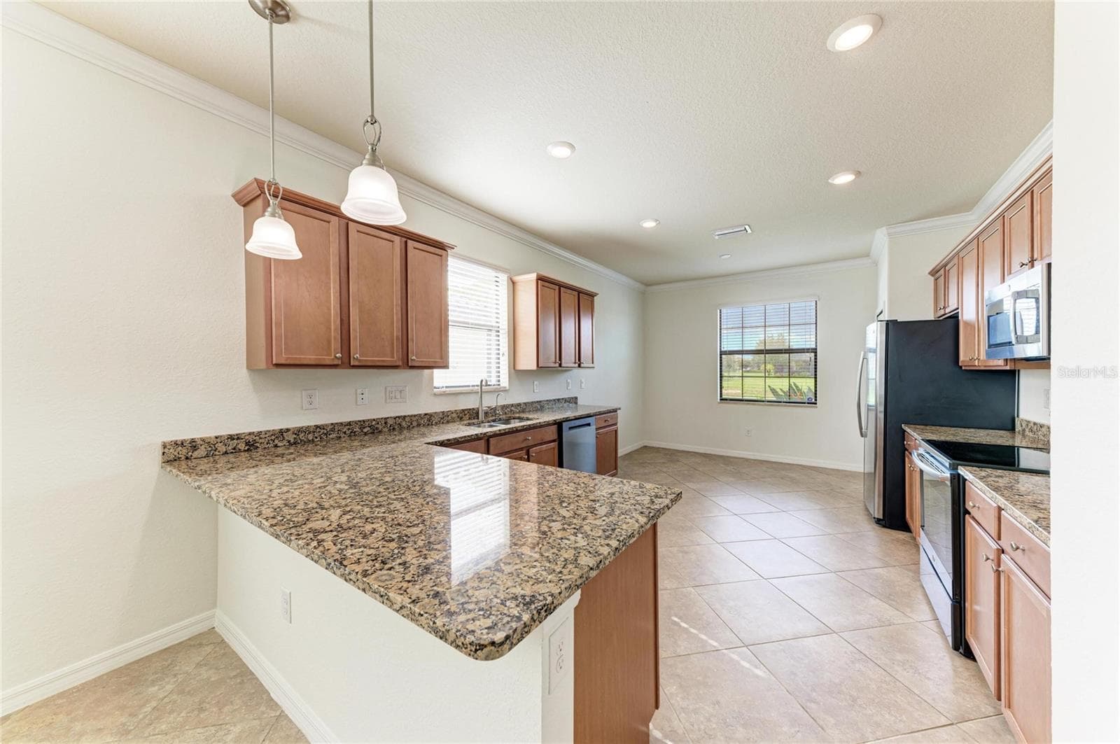 Single Family Residence at 12685 CANAVESE LN, VENICE, photo 16 of 45