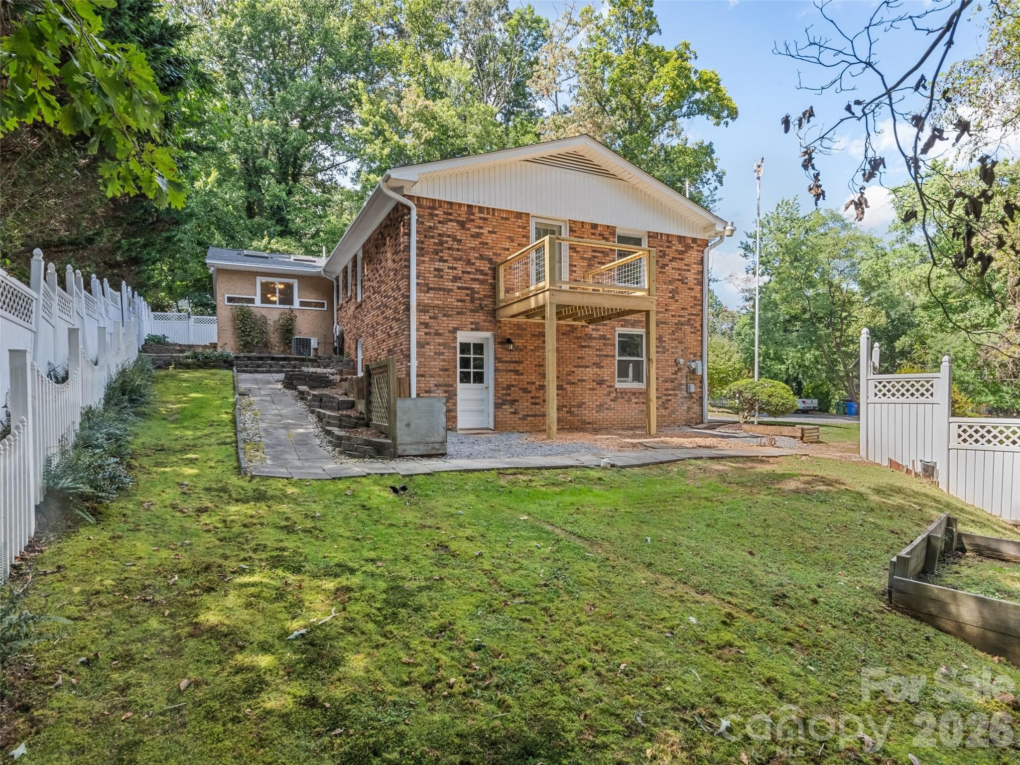 Single Family Residence at 11 Crestwood Lane, Candler, photo 4 of 40