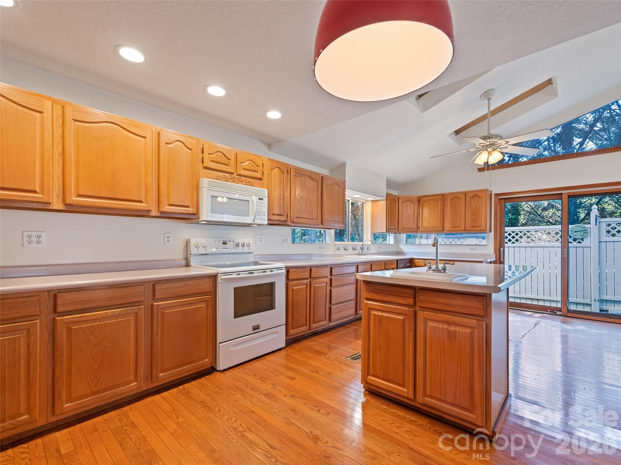 Single Family Residence at 11 Crestwood Lane, Candler, photo 19 of 40