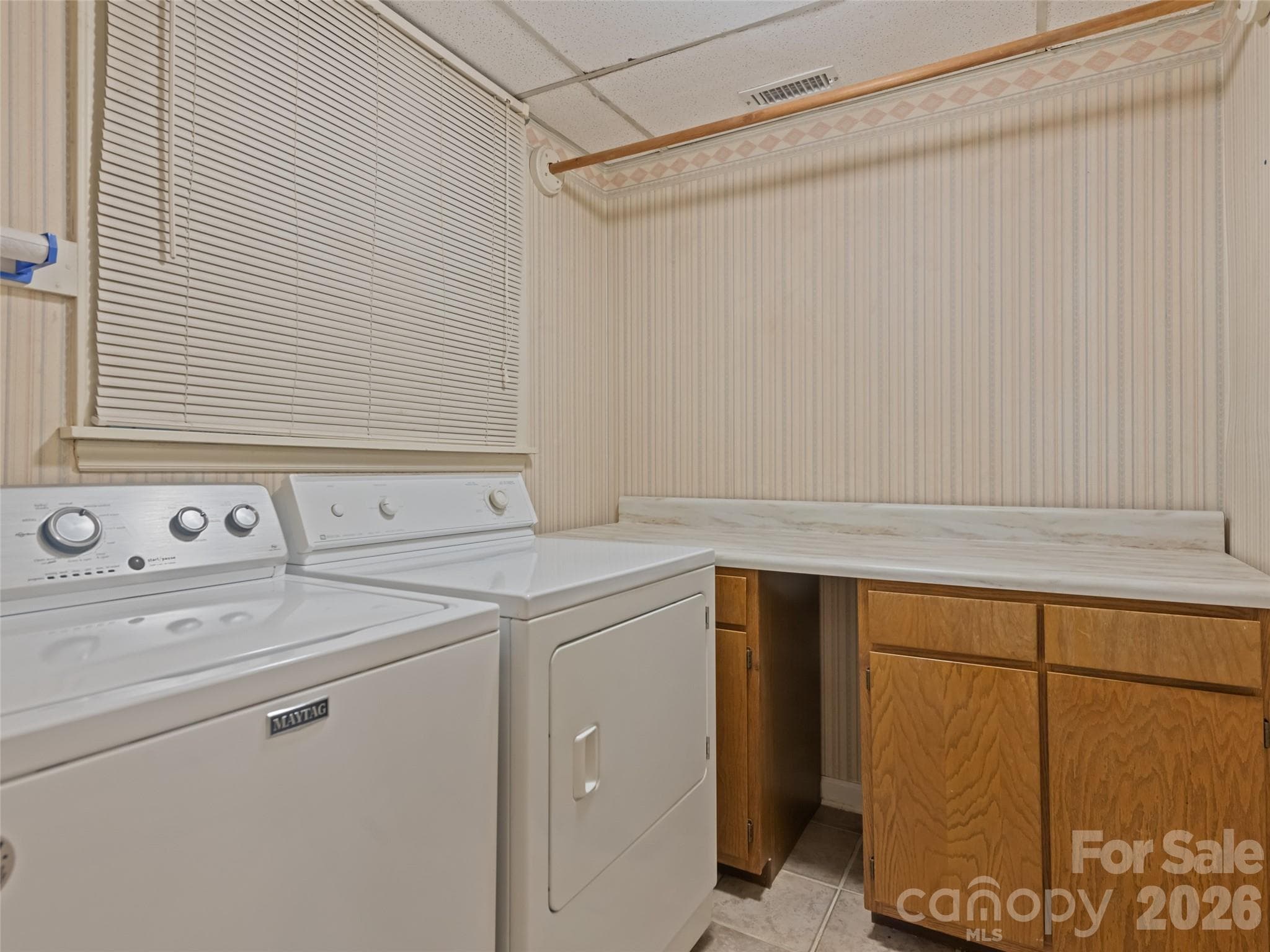 Single Family Residence at 11 Crestwood Lane, Candler, photo 35 of 40