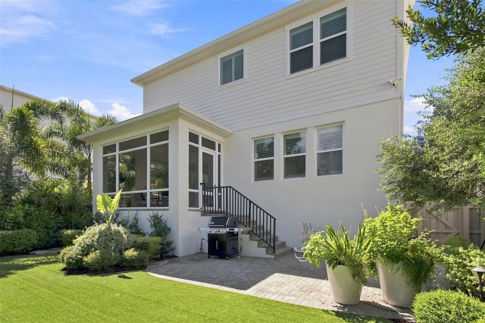 paver rear patio - 2705 W TRILBY AVE, TAMPA