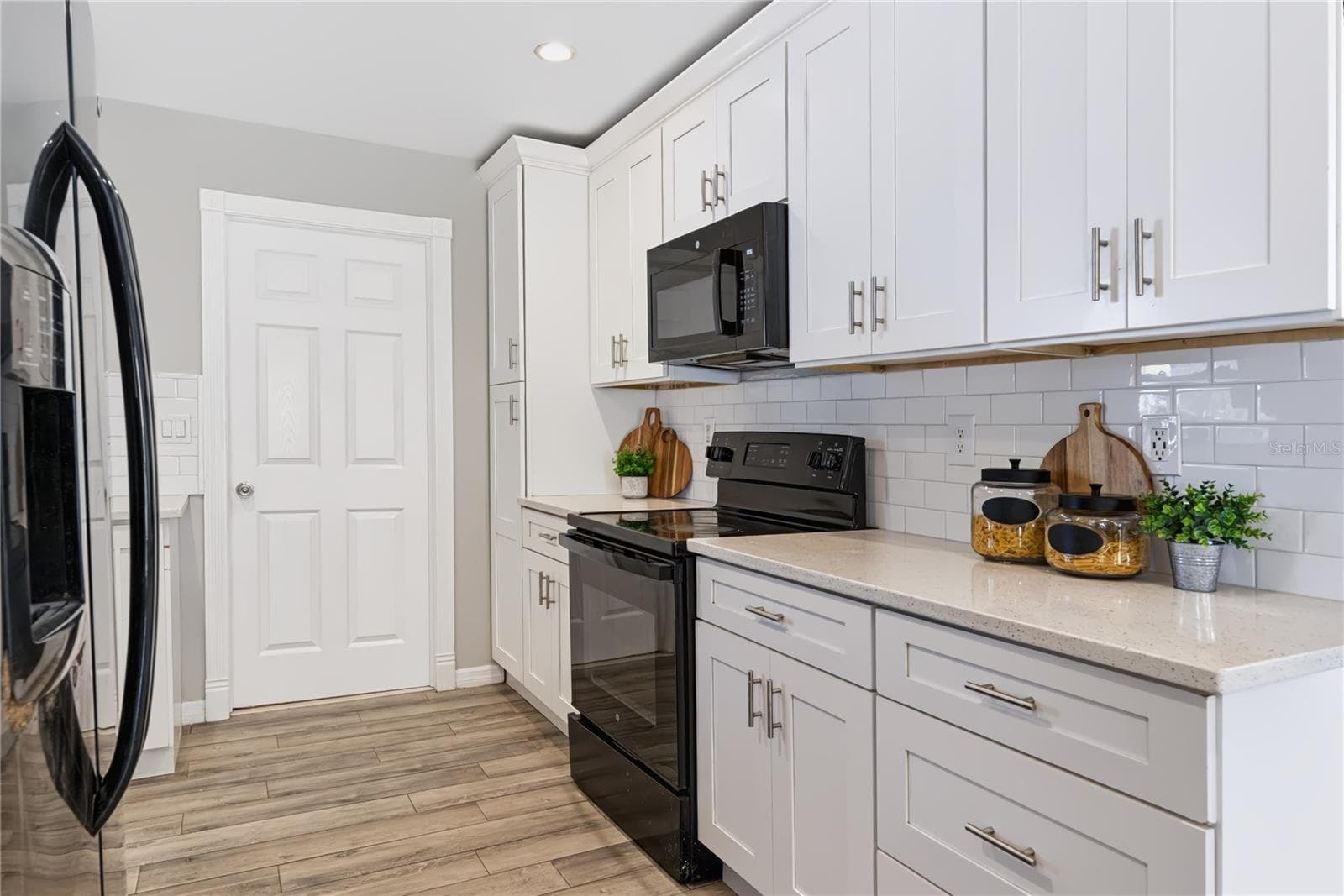 Single Family Residence at 821 NOCTURNE DR, CHULUOTA, photo 11 of 36