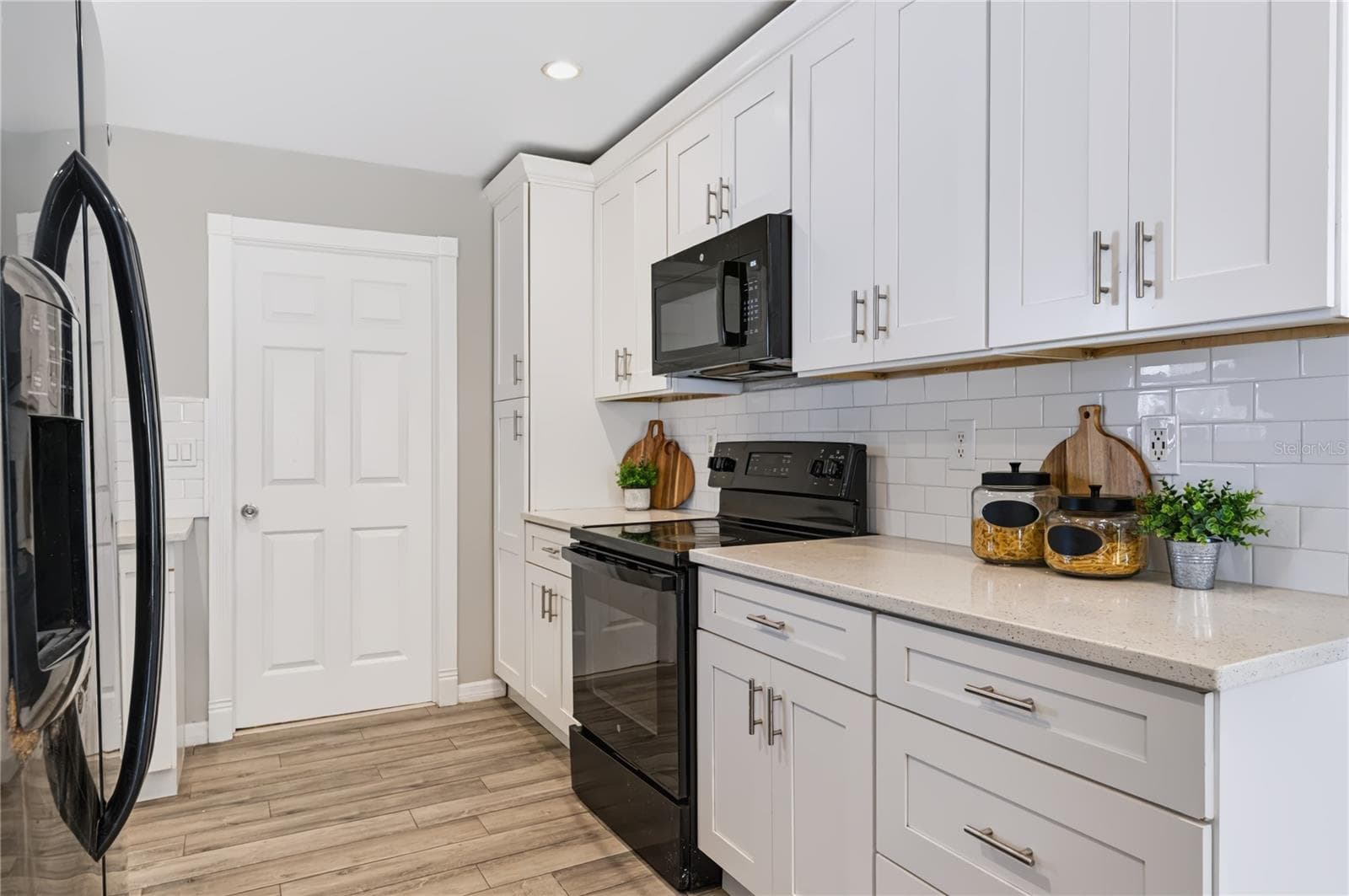 Single Family Residence at 821 NOCTURNE DR, CHULUOTA, photo 12 of 36