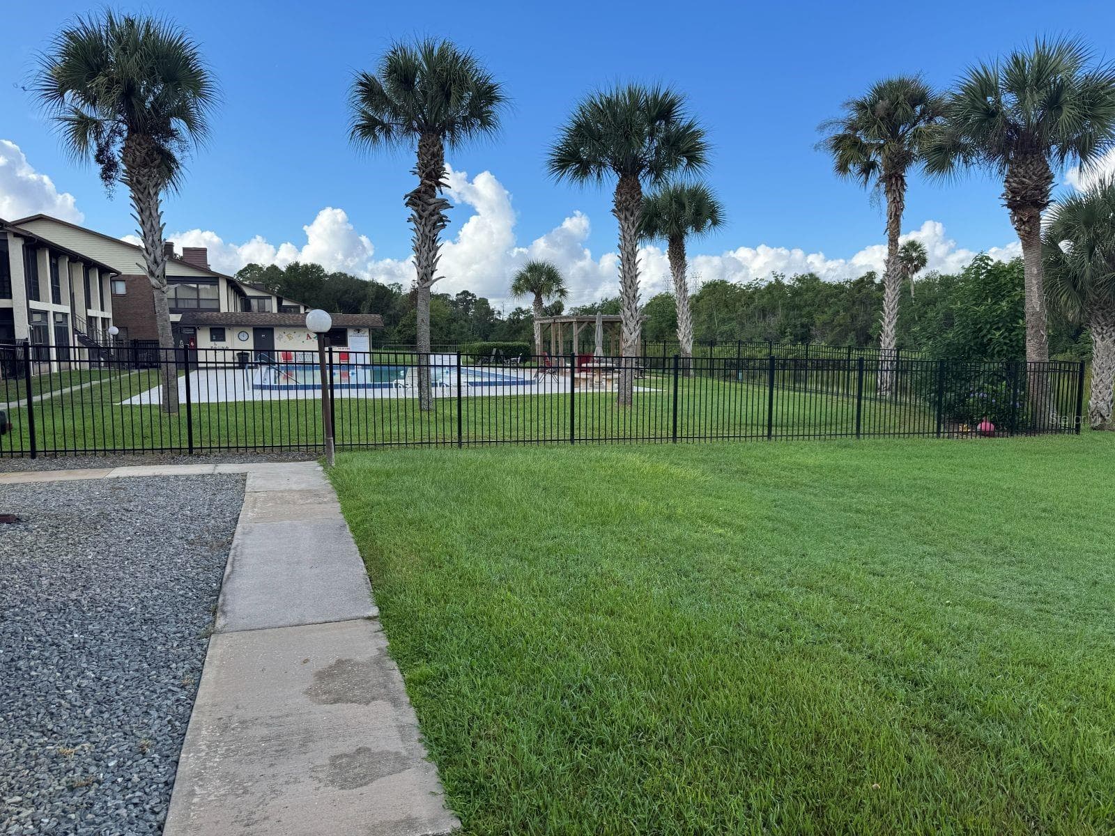 Condominium at 573 BELLTOWER AVE #573, DELTONA, photo 24 of 32