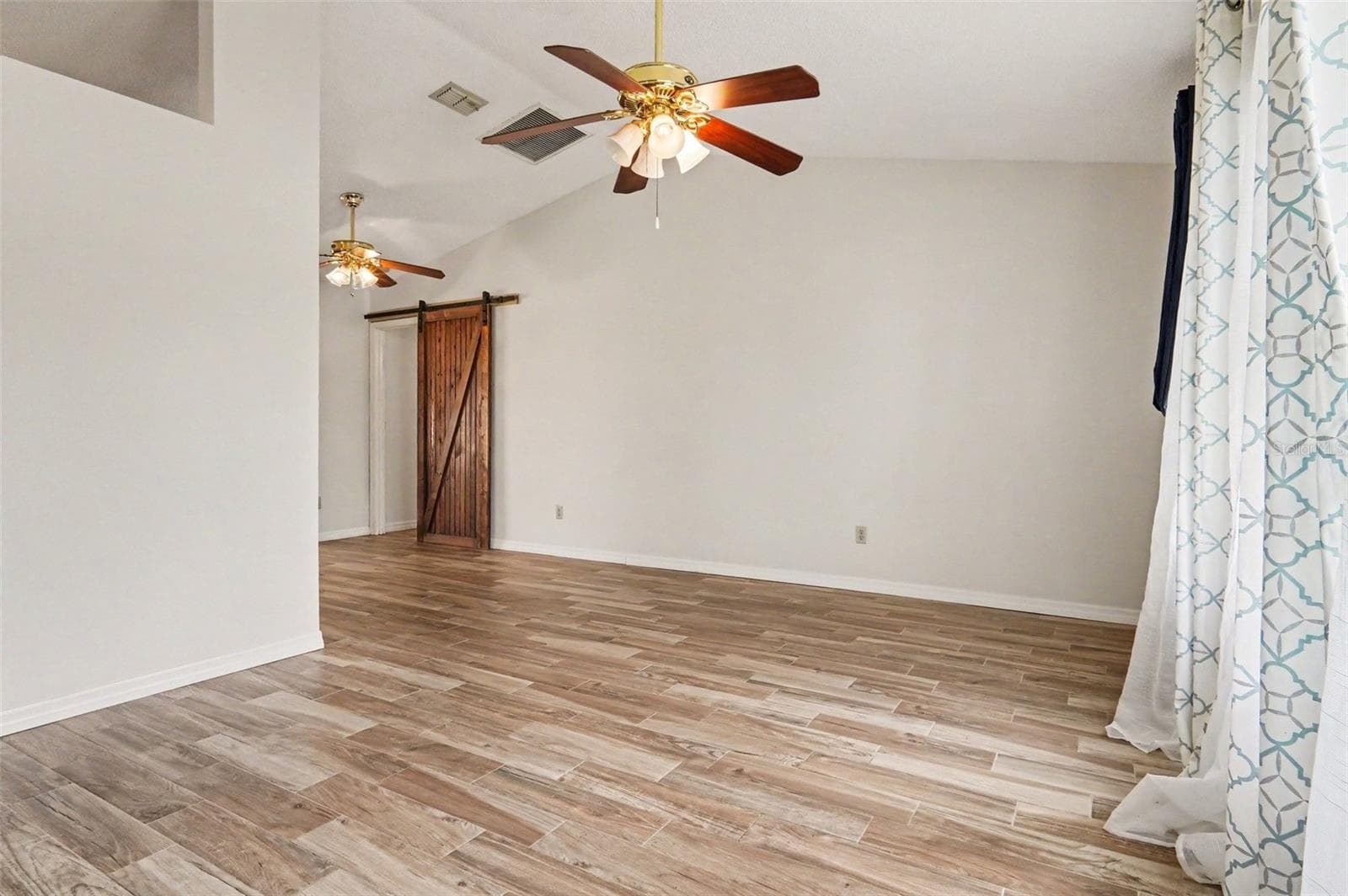 Single Family Residence at 8625 REDSKIN CT, ORLANDO, photo 5 of 31