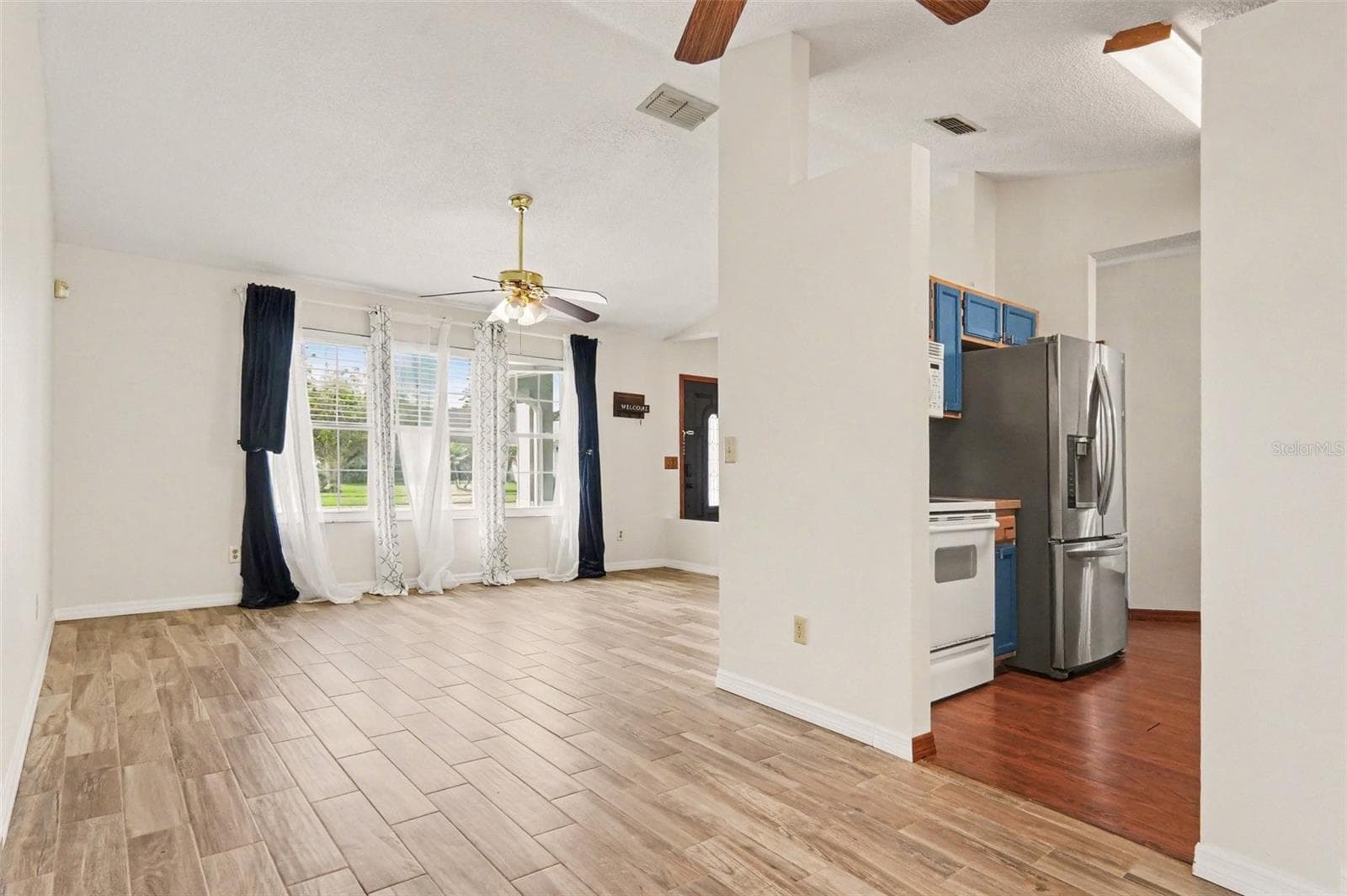 Single Family Residence at 8625 REDSKIN CT, ORLANDO, photo 8 of 31