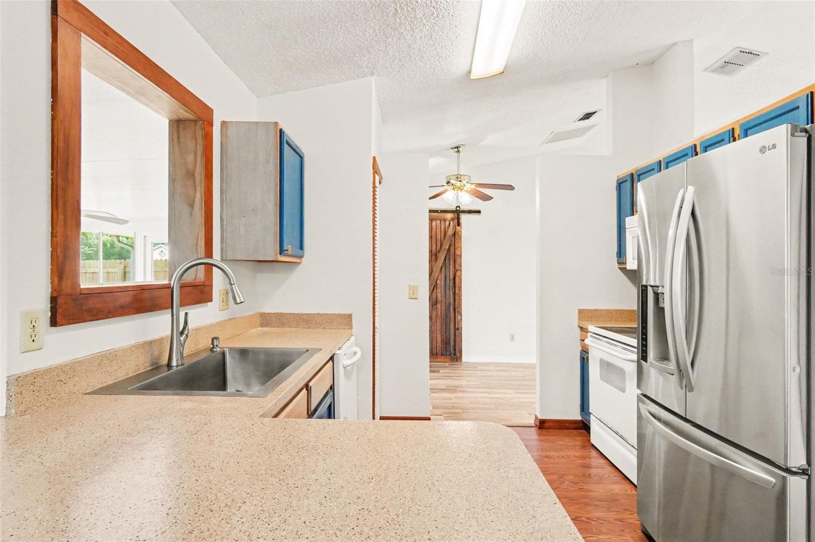 Single Family Residence at 8625 REDSKIN CT, ORLANDO, photo 13 of 31