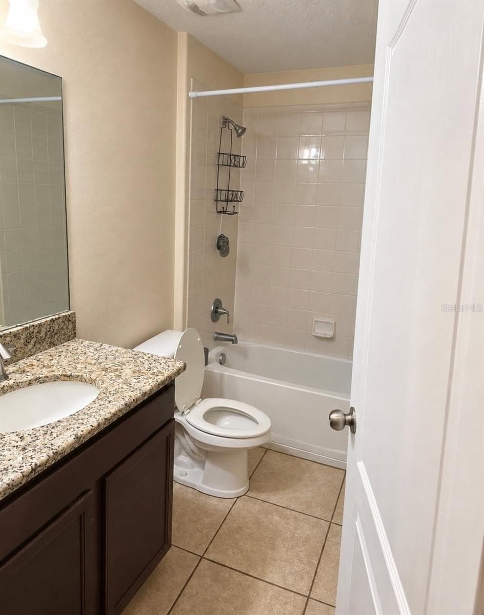 Single Family Residence at 8018 CHERRY BRANCH DR, RUSKIN, photo 8 of 10