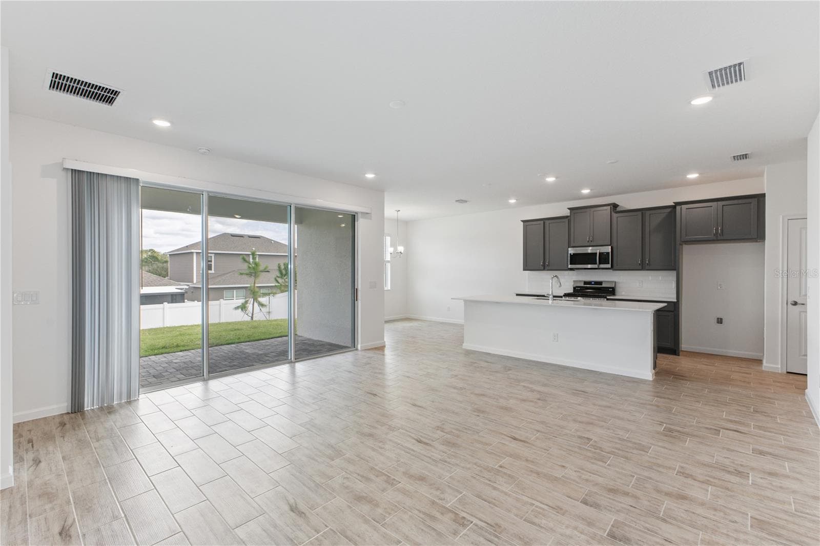 Single Family Residence at 2252 SIRENA LN, MOUNT DORA, photo 15 of 16