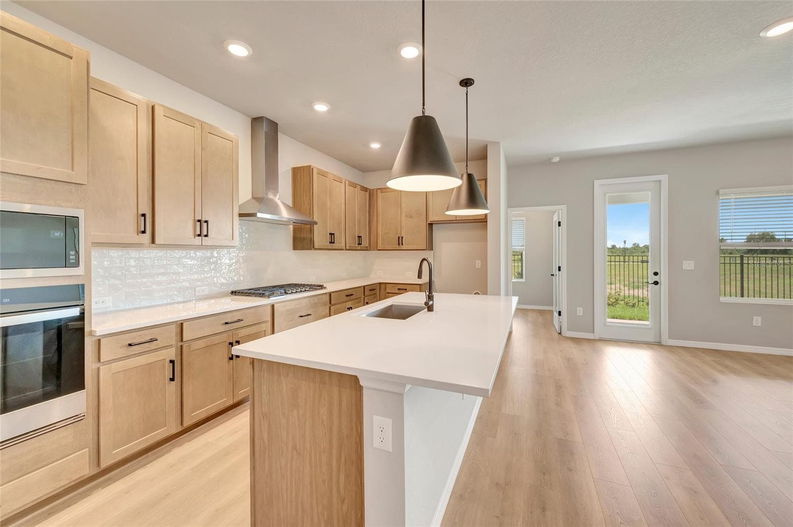 Kitchen - 5261 COLONY VISTA DR, APOLLO BEACH