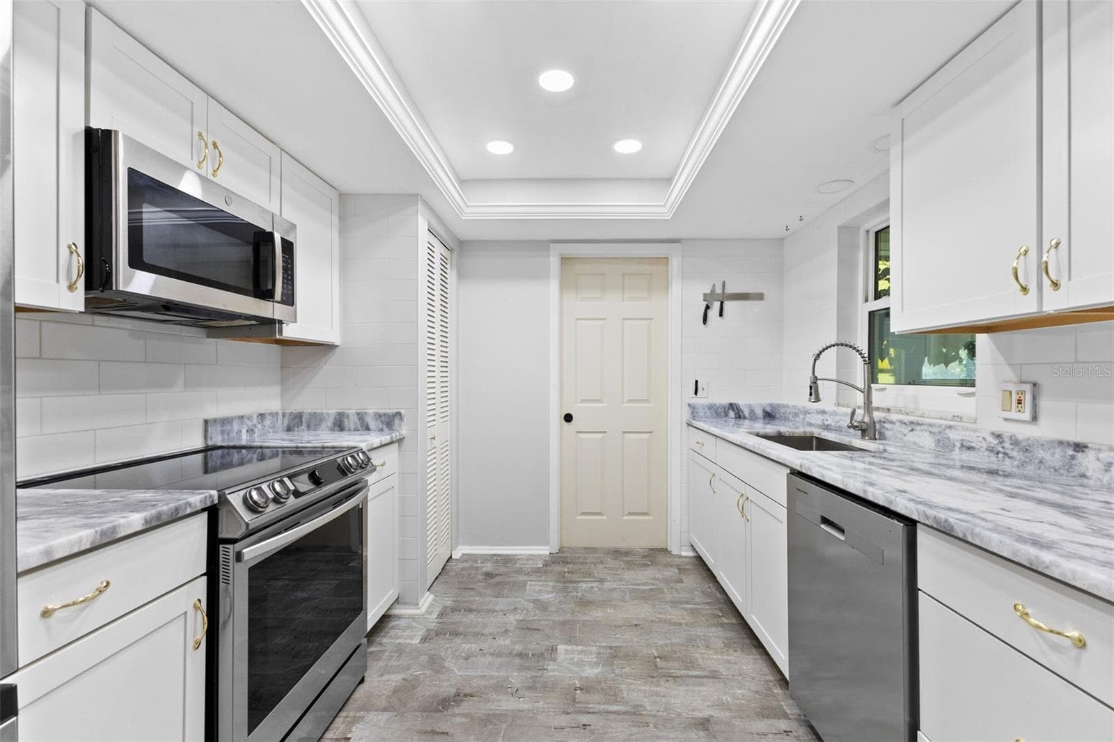 Single Family Residence at 1283 EDENVILLE AVE, CLEARWATER, photo 21 of 38