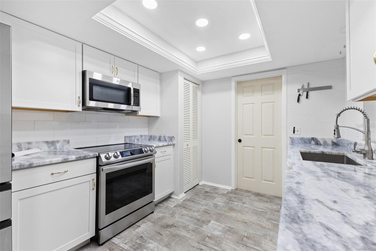 Single Family Residence at 1283 EDENVILLE AVE, CLEARWATER, photo 22 of 38