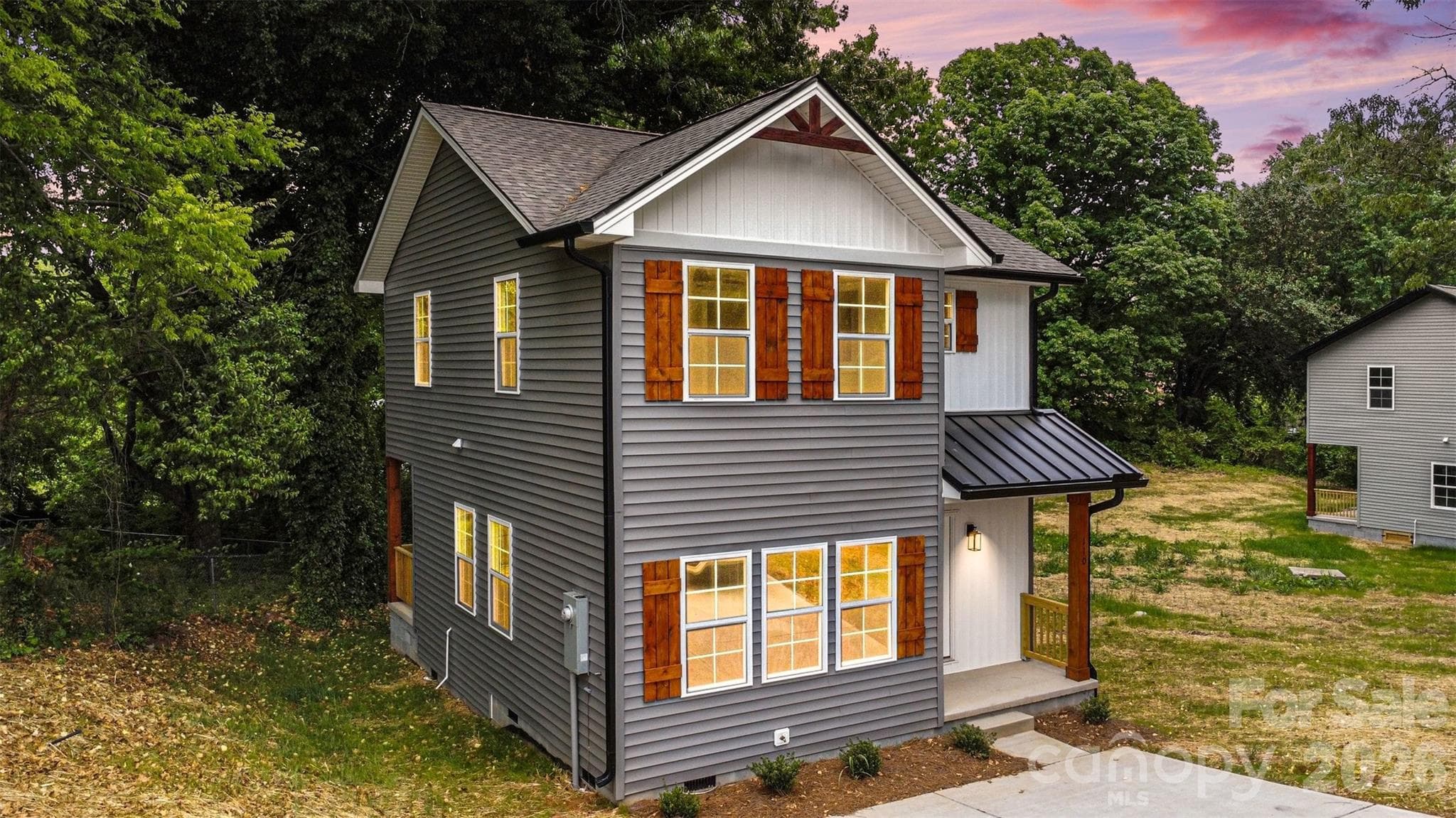 Single Family Residence at 112 E Hilltop Drive, Gastonia, photo 2 of 19